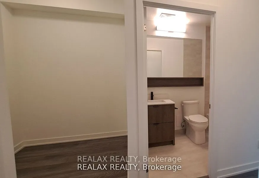 8888 Yonge Street, #206