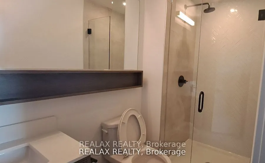 8888 Yonge Street, #206