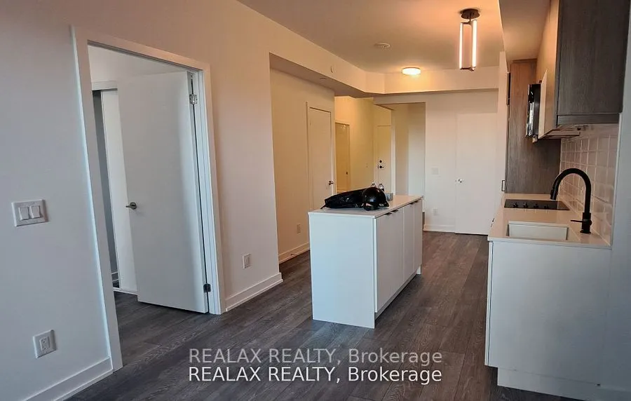 8888 Yonge Street, #206