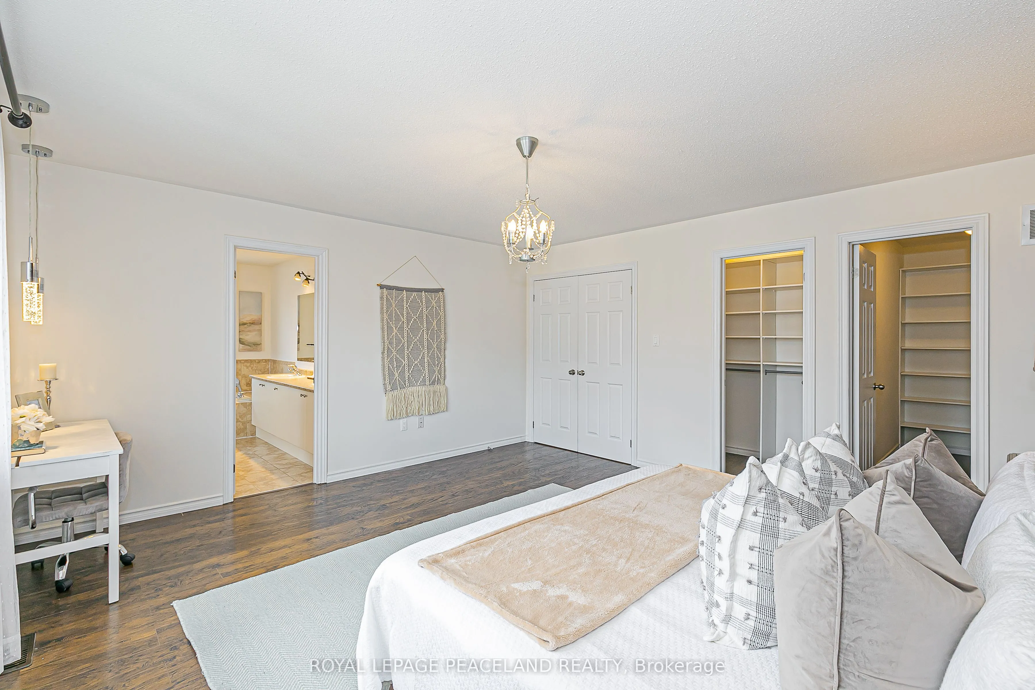 10 Pavlova Crescent