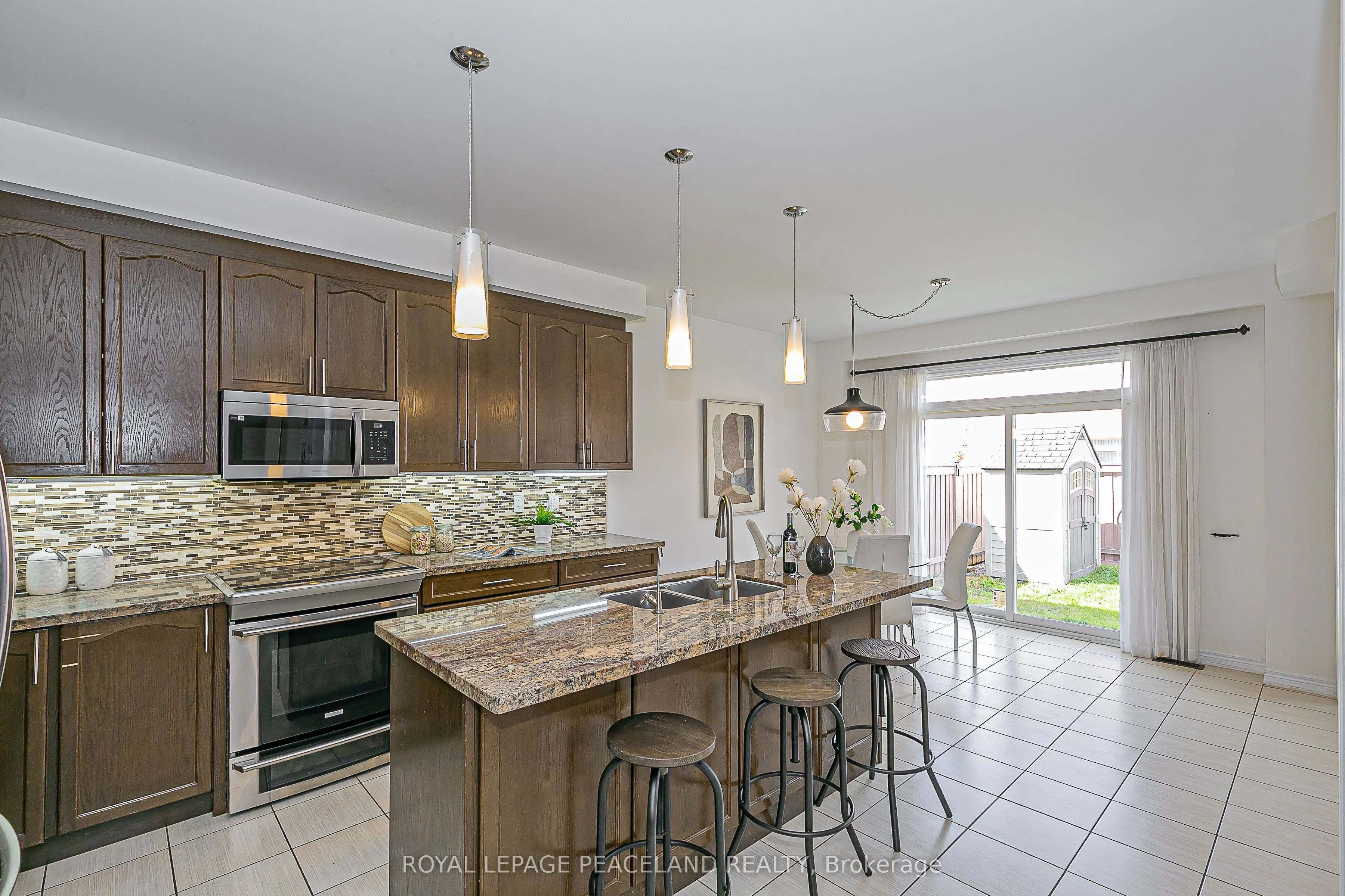10 Pavlova Crescent