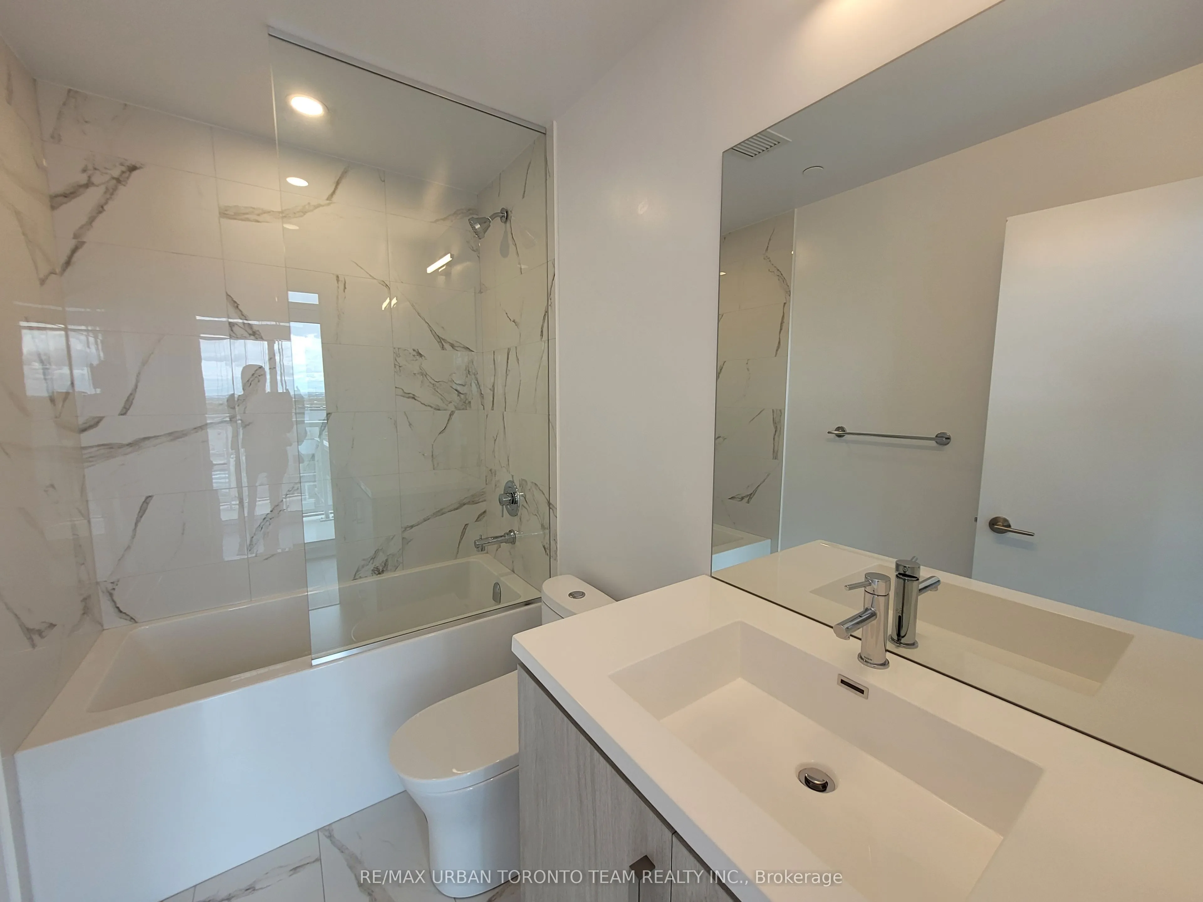 60 Honeycrisp Crescent, #507