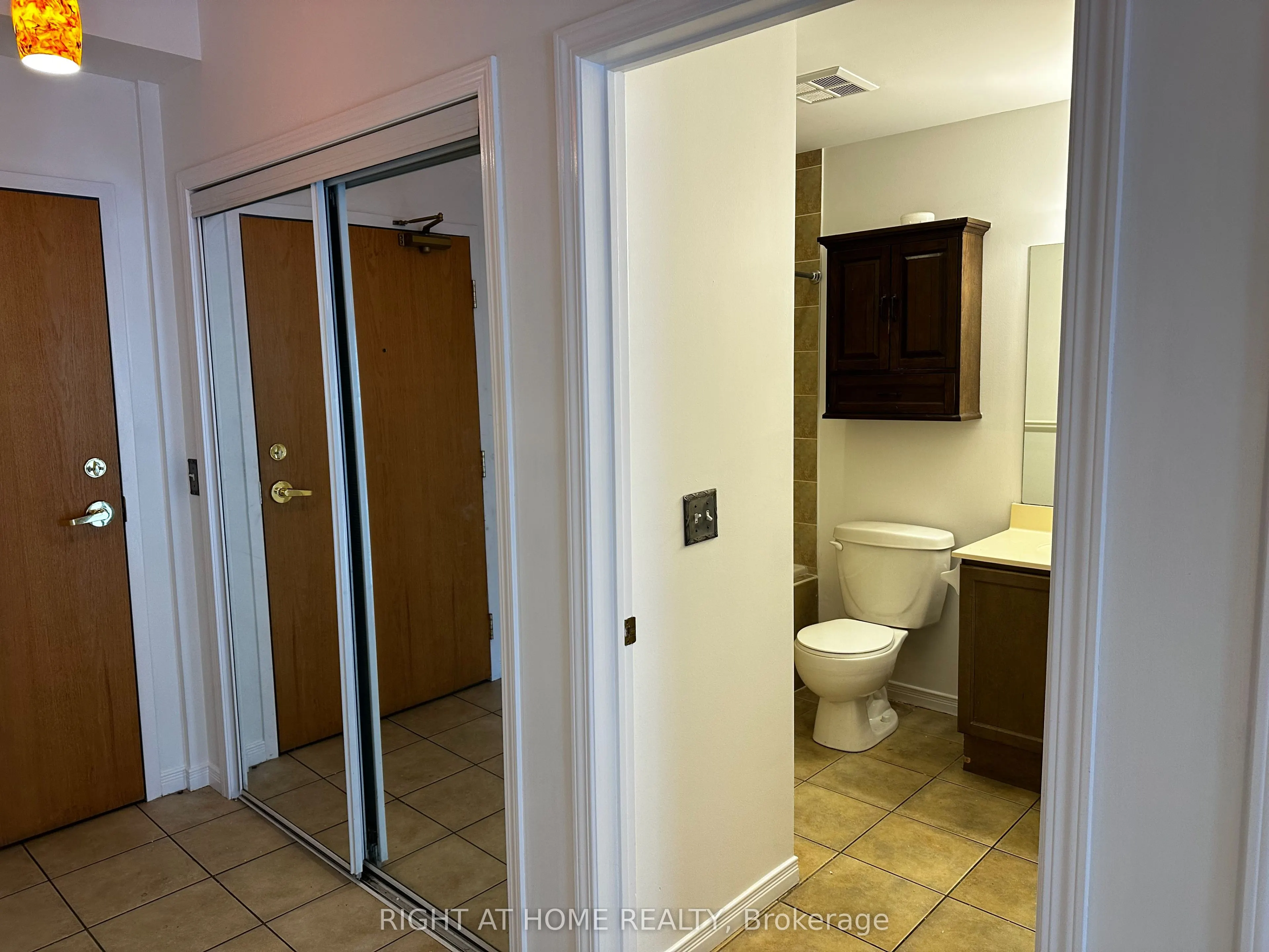 1 maison parc Court, #407