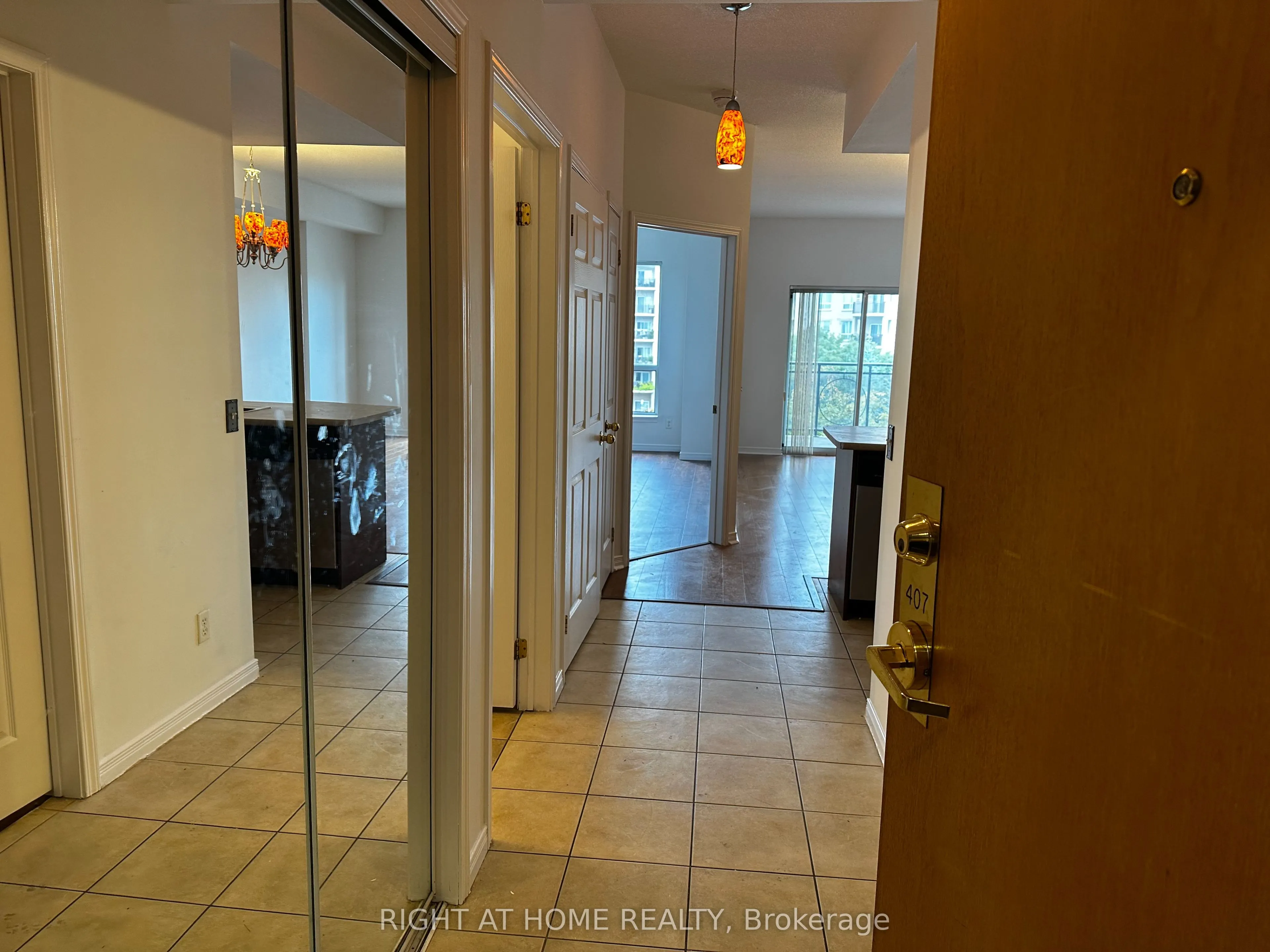 1 maison parc Court, #407