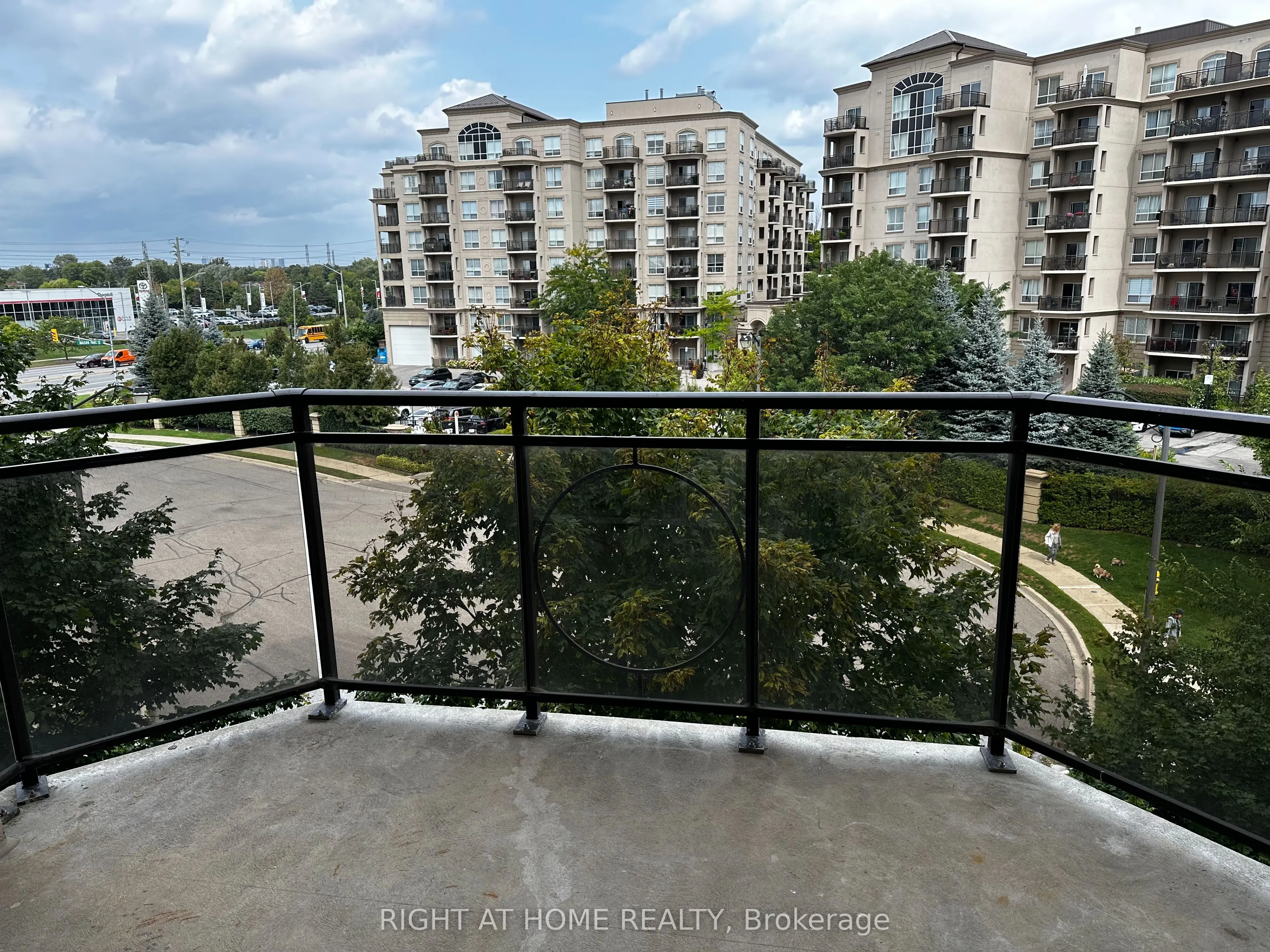 1 maison parc Court, #407
