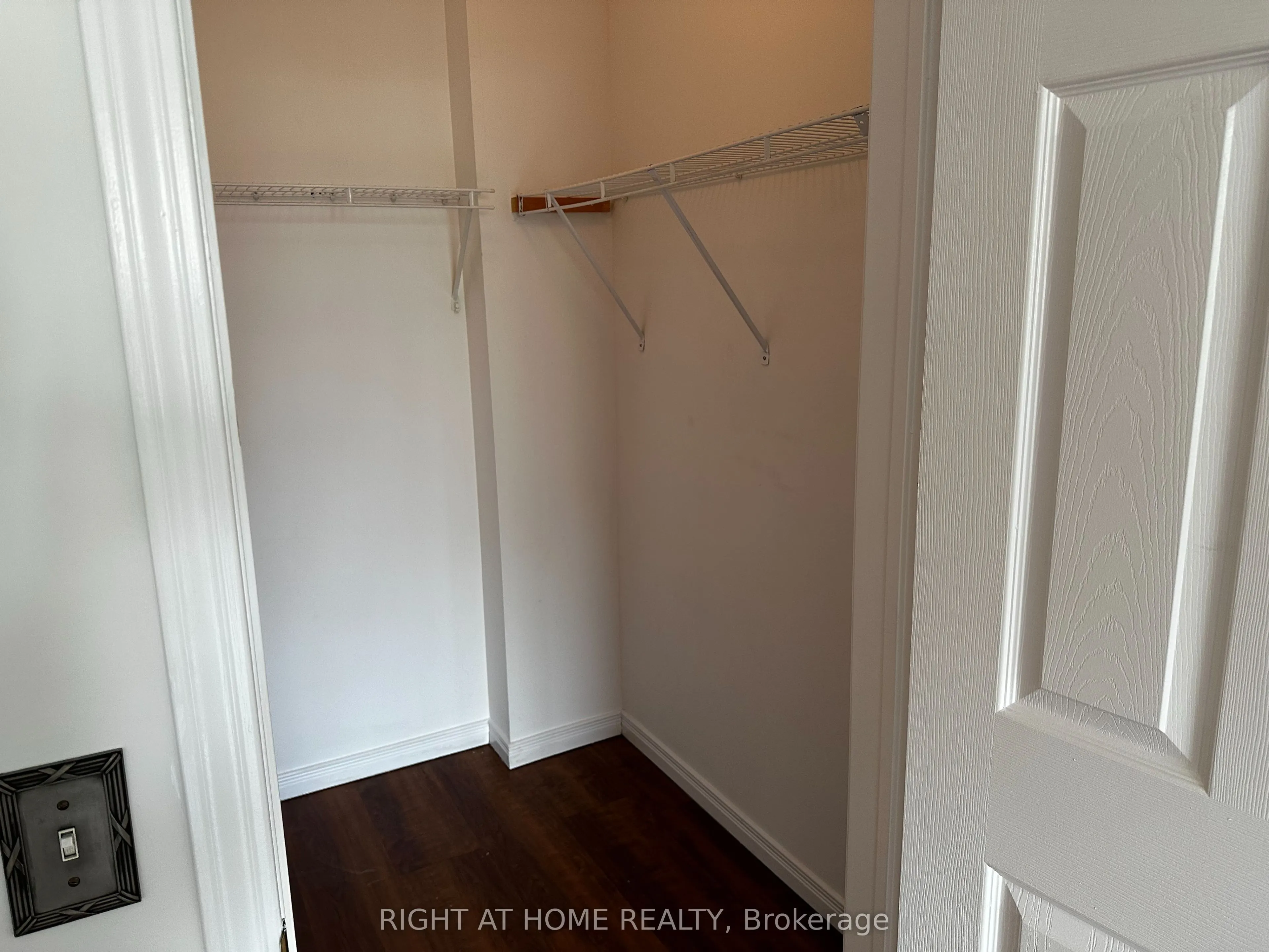 1 maison parc Court, #407