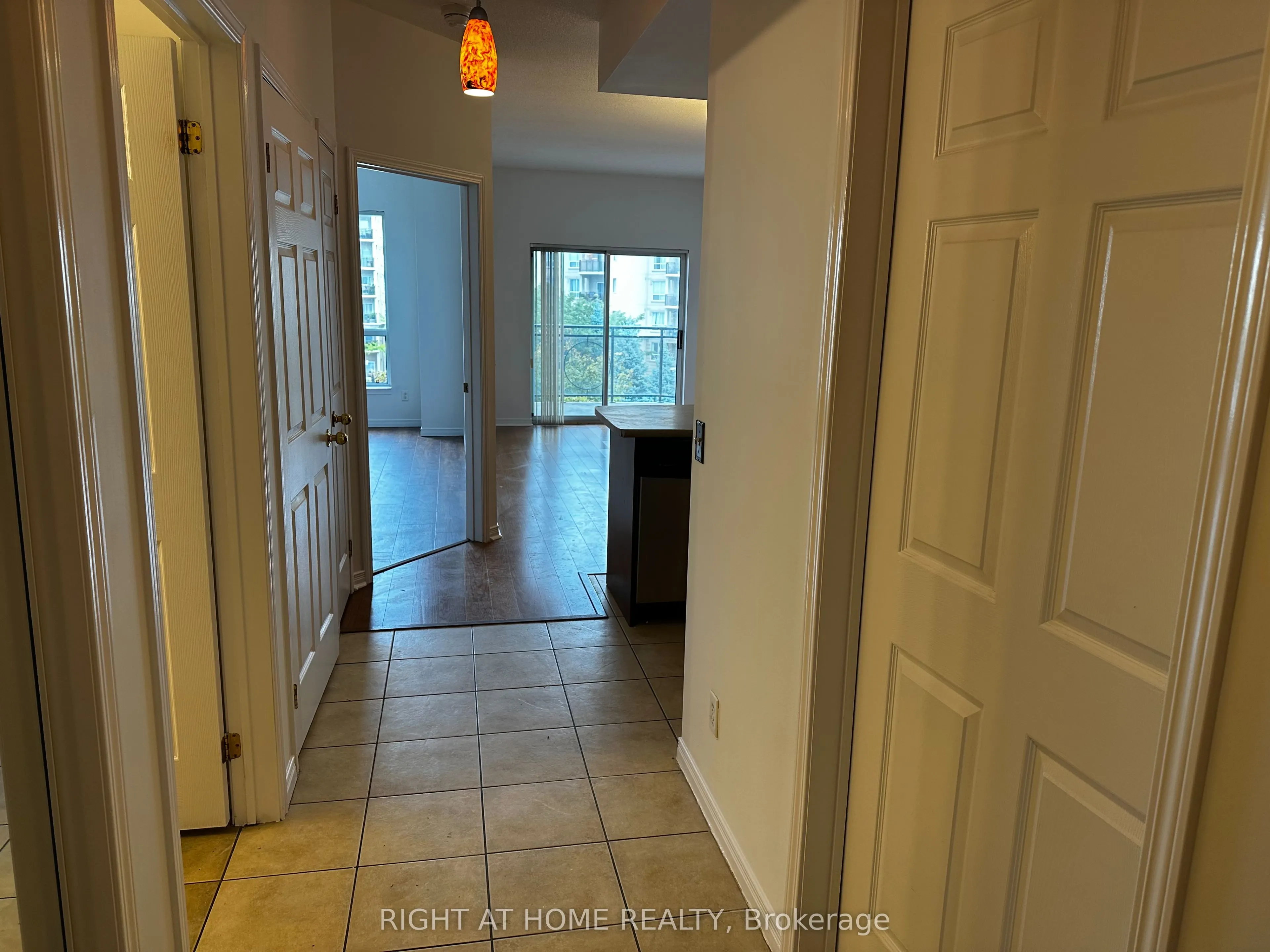 1 maison parc Court, #407