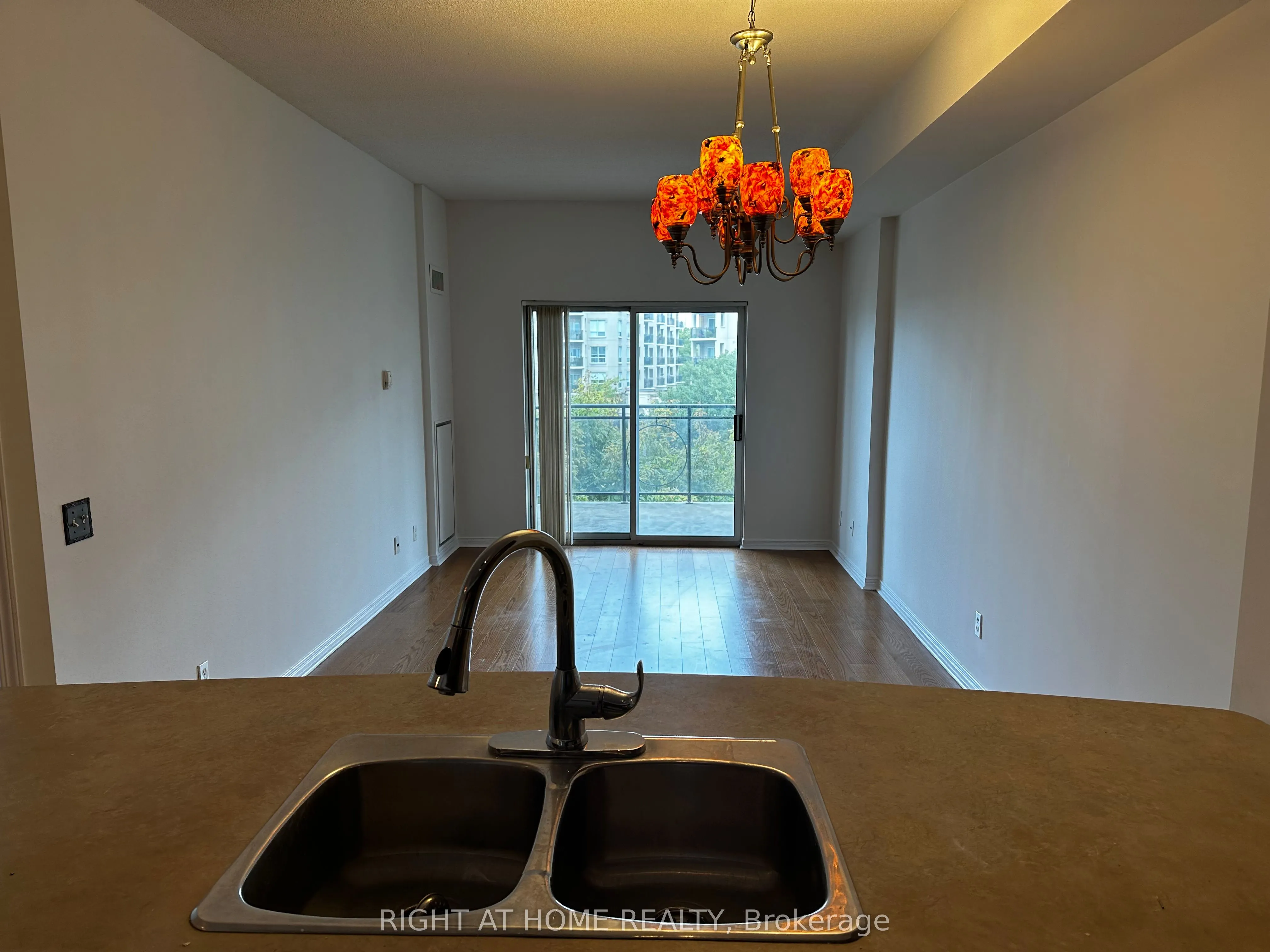 1 maison parc Court, #407