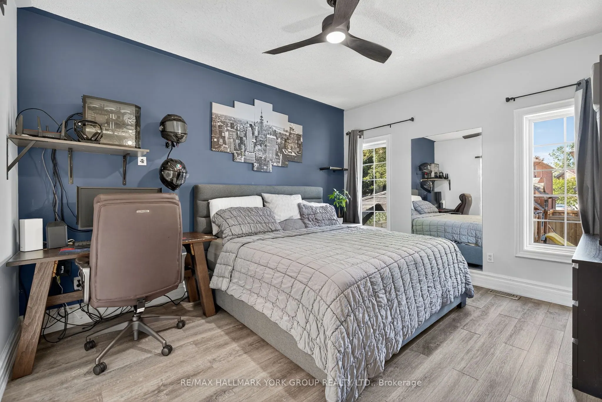 2 Hadley Court