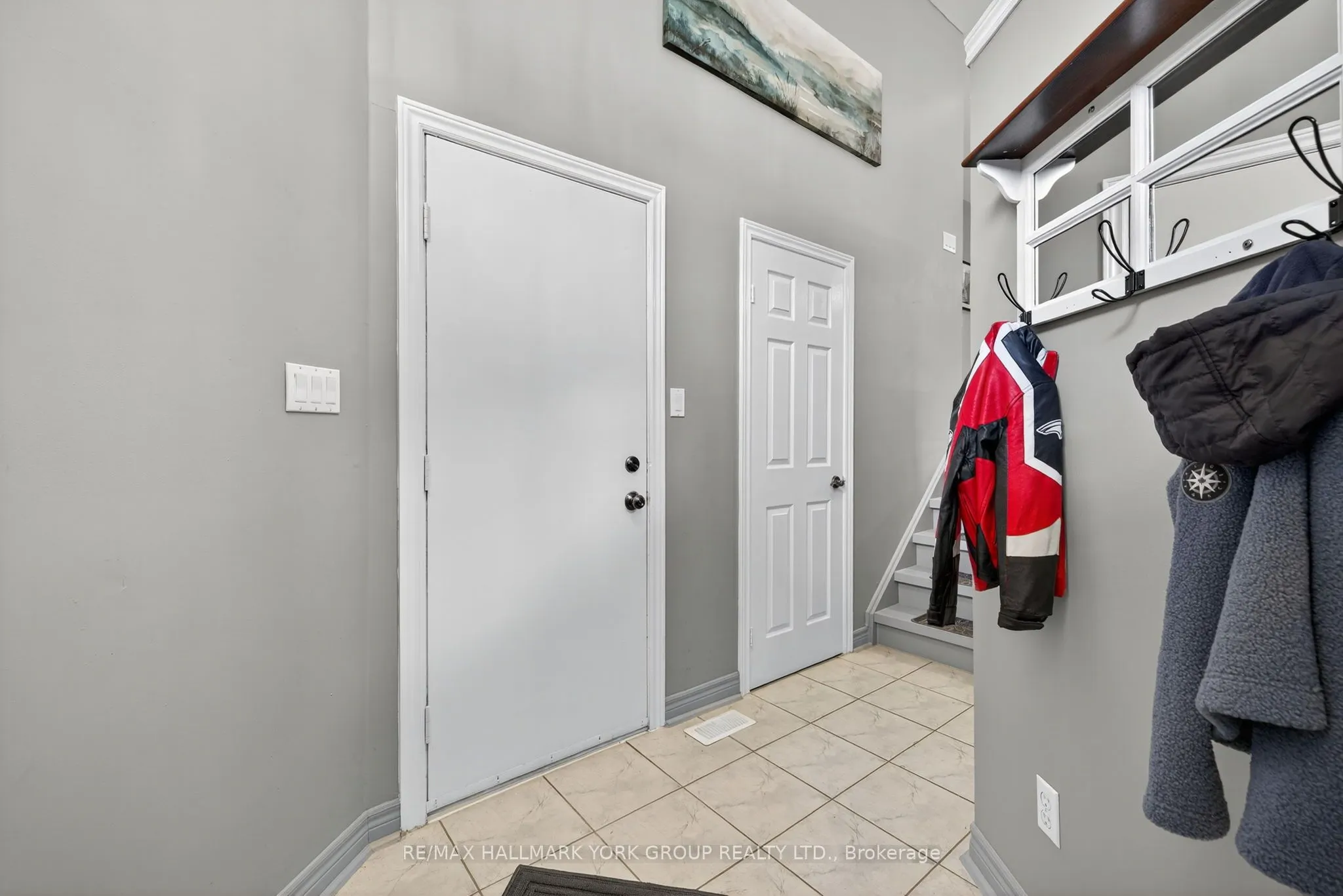 2 Hadley Court