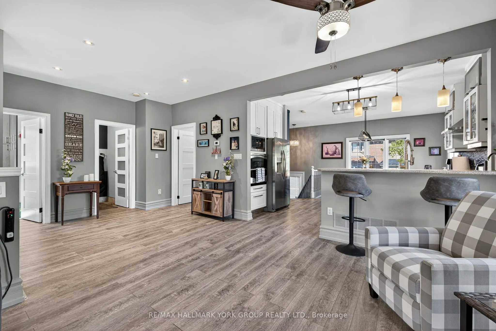 2 Hadley Court