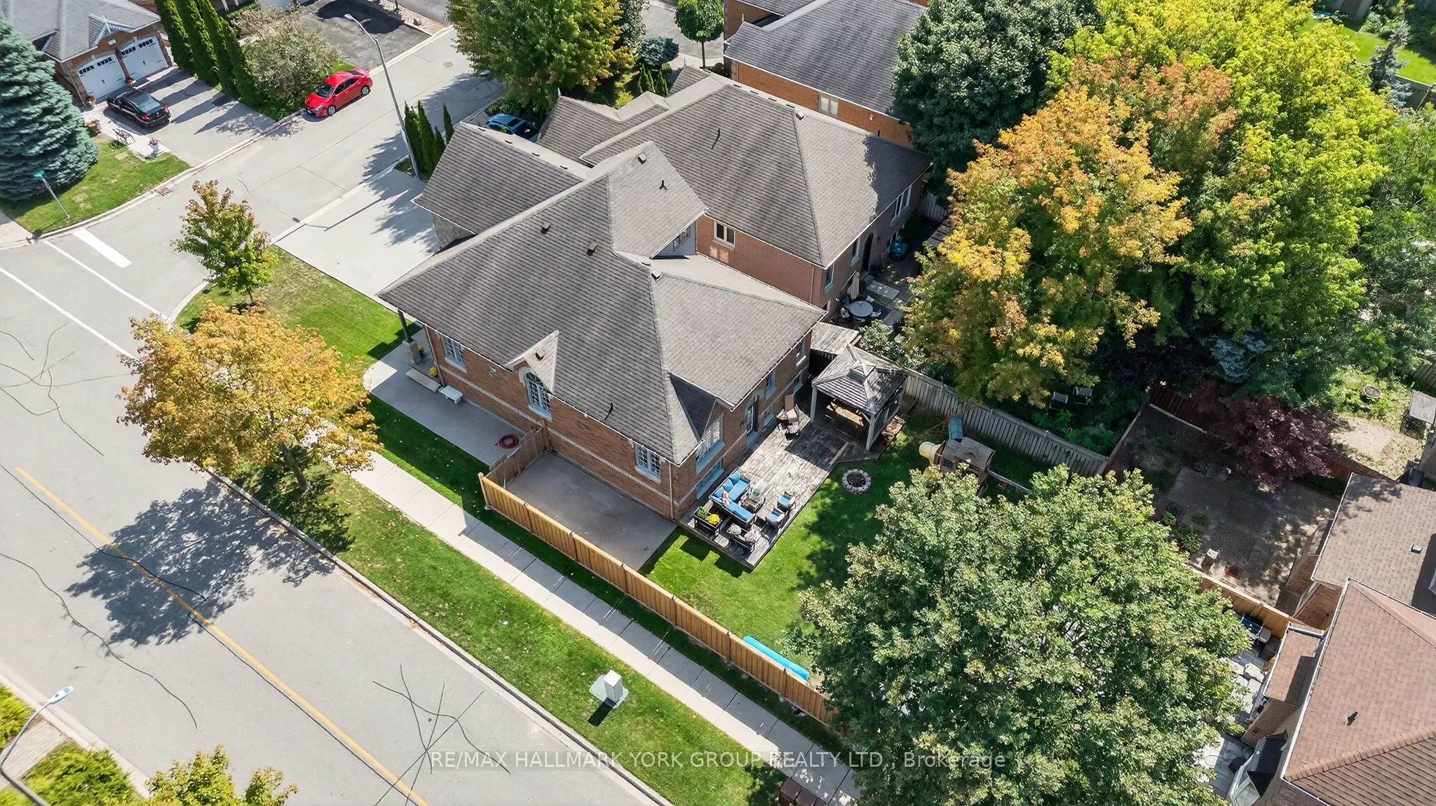 2 Hadley Court