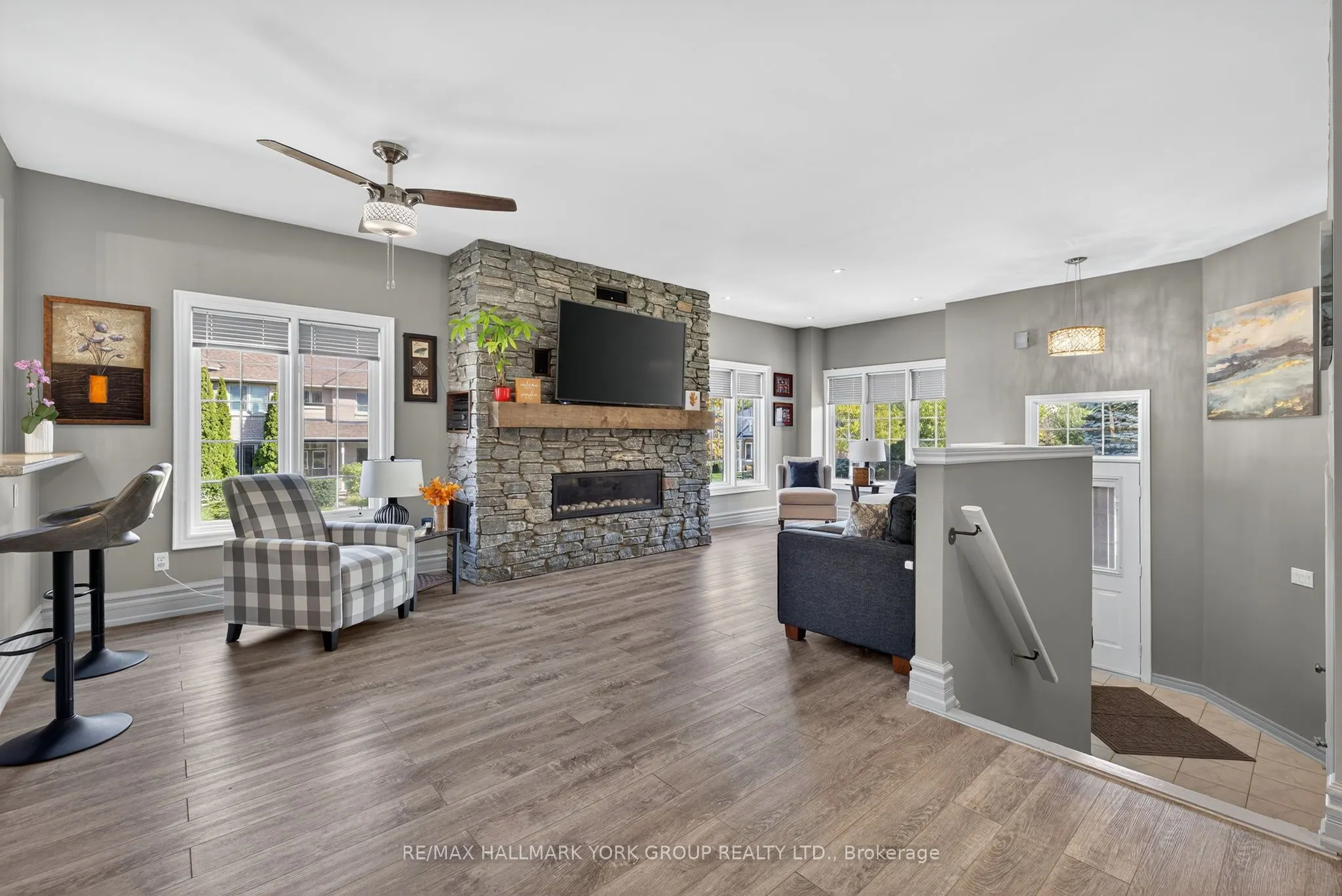 2 Hadley Court
