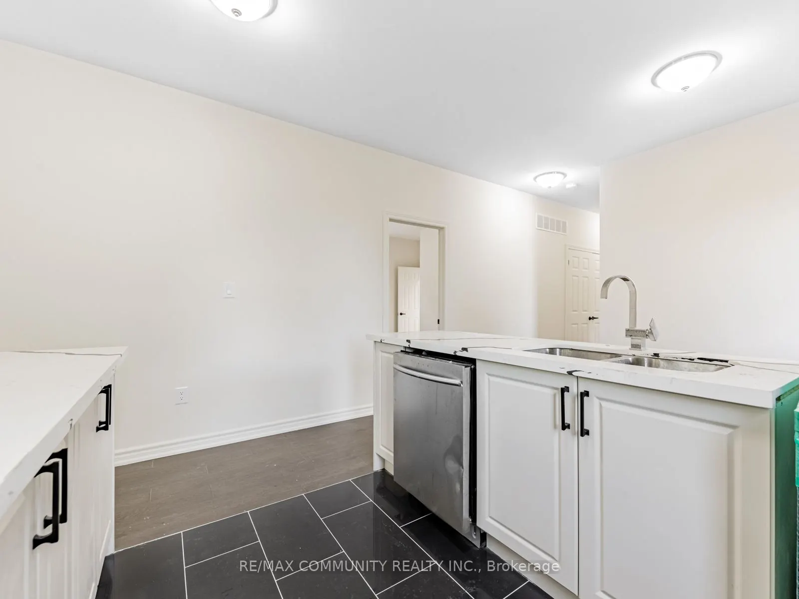 506 Simcoe Street