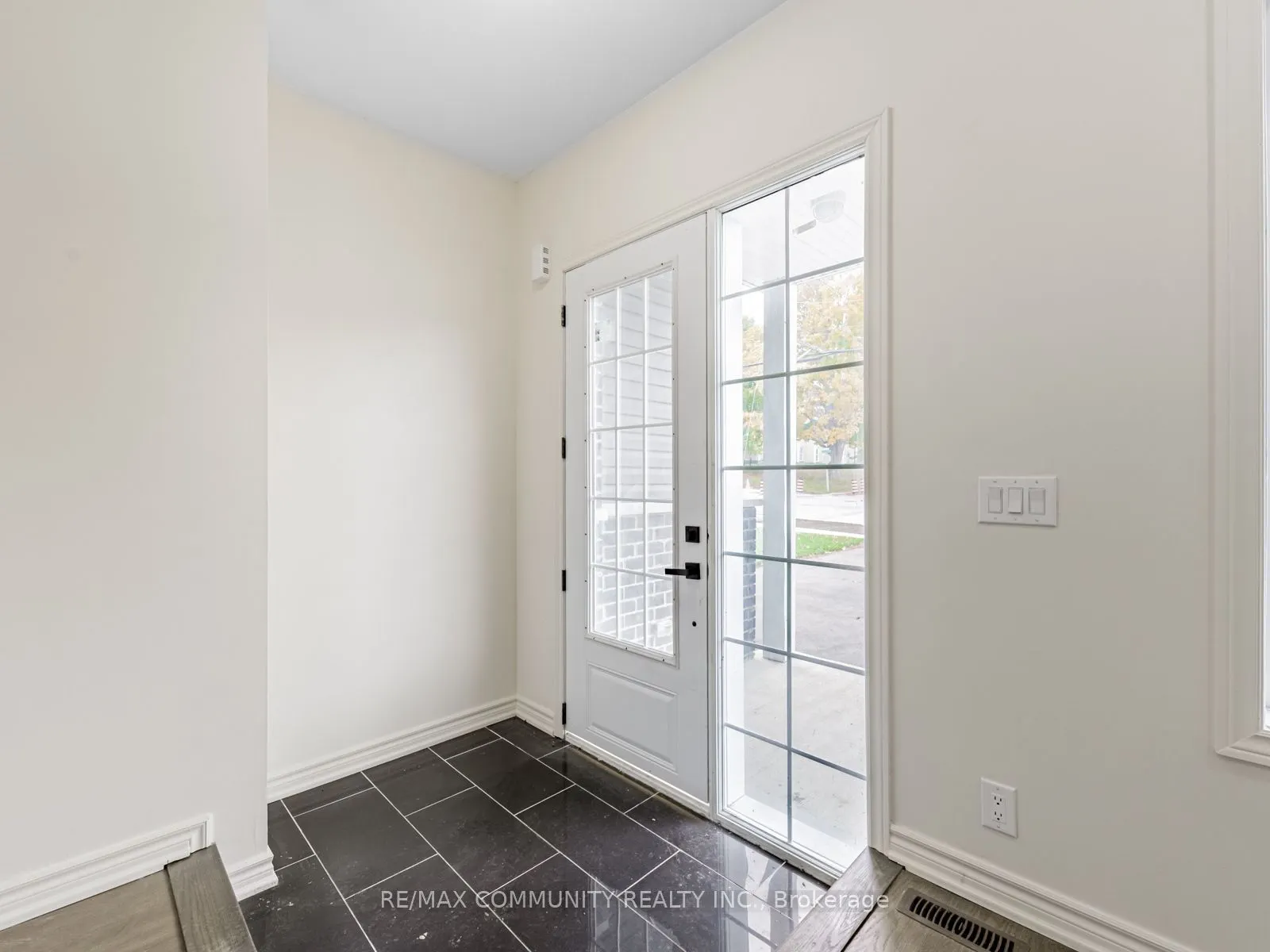 506 Simcoe Street