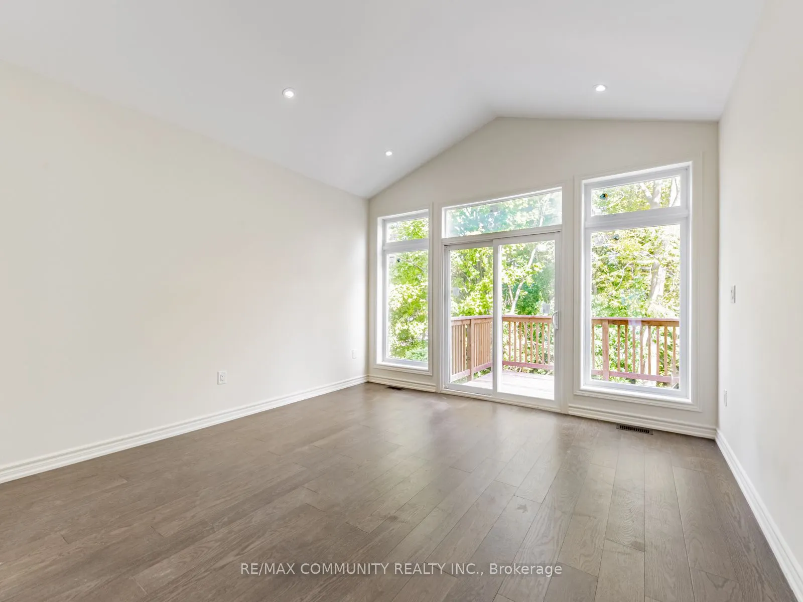 506 Simcoe Street