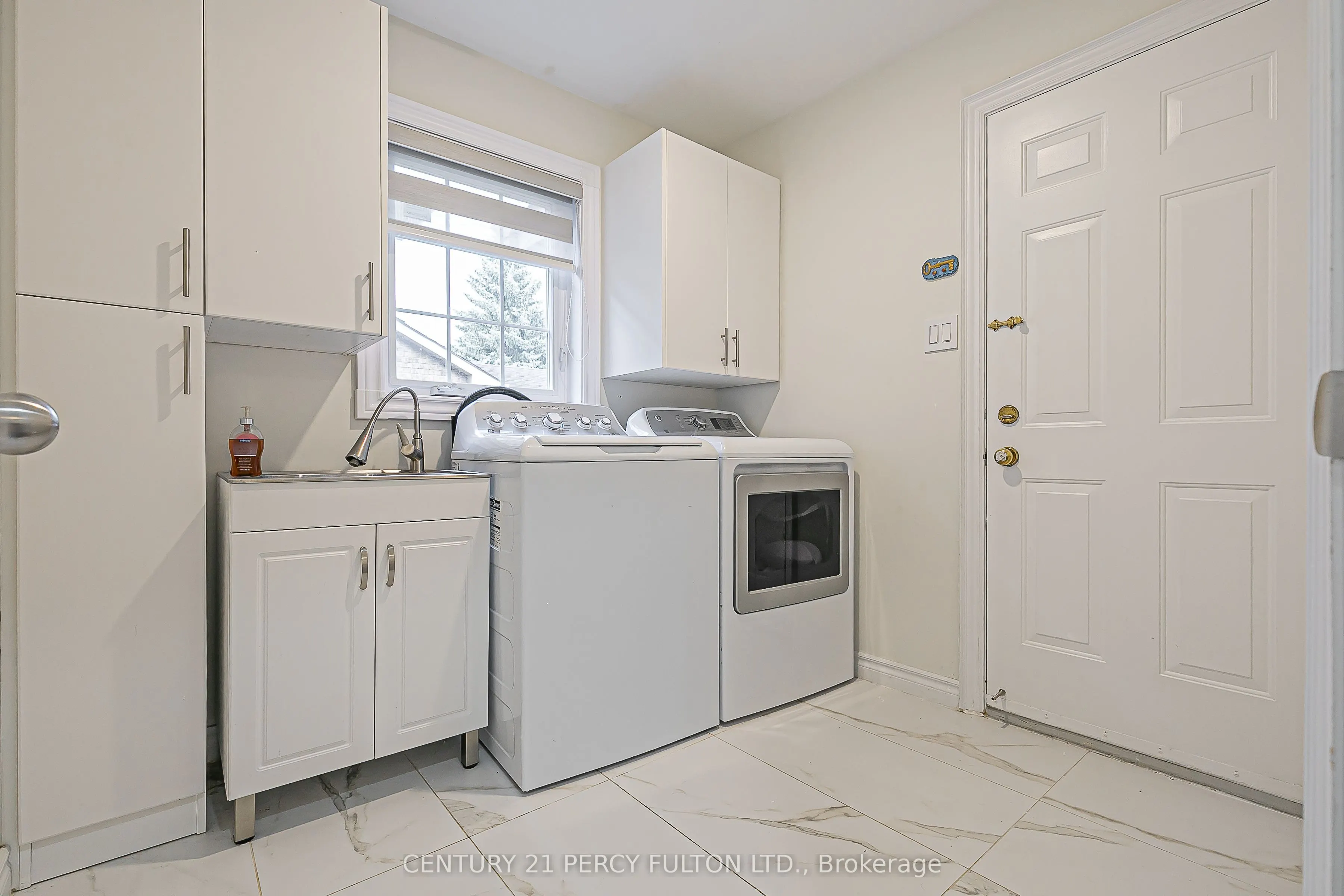 85 Havagal Crescent