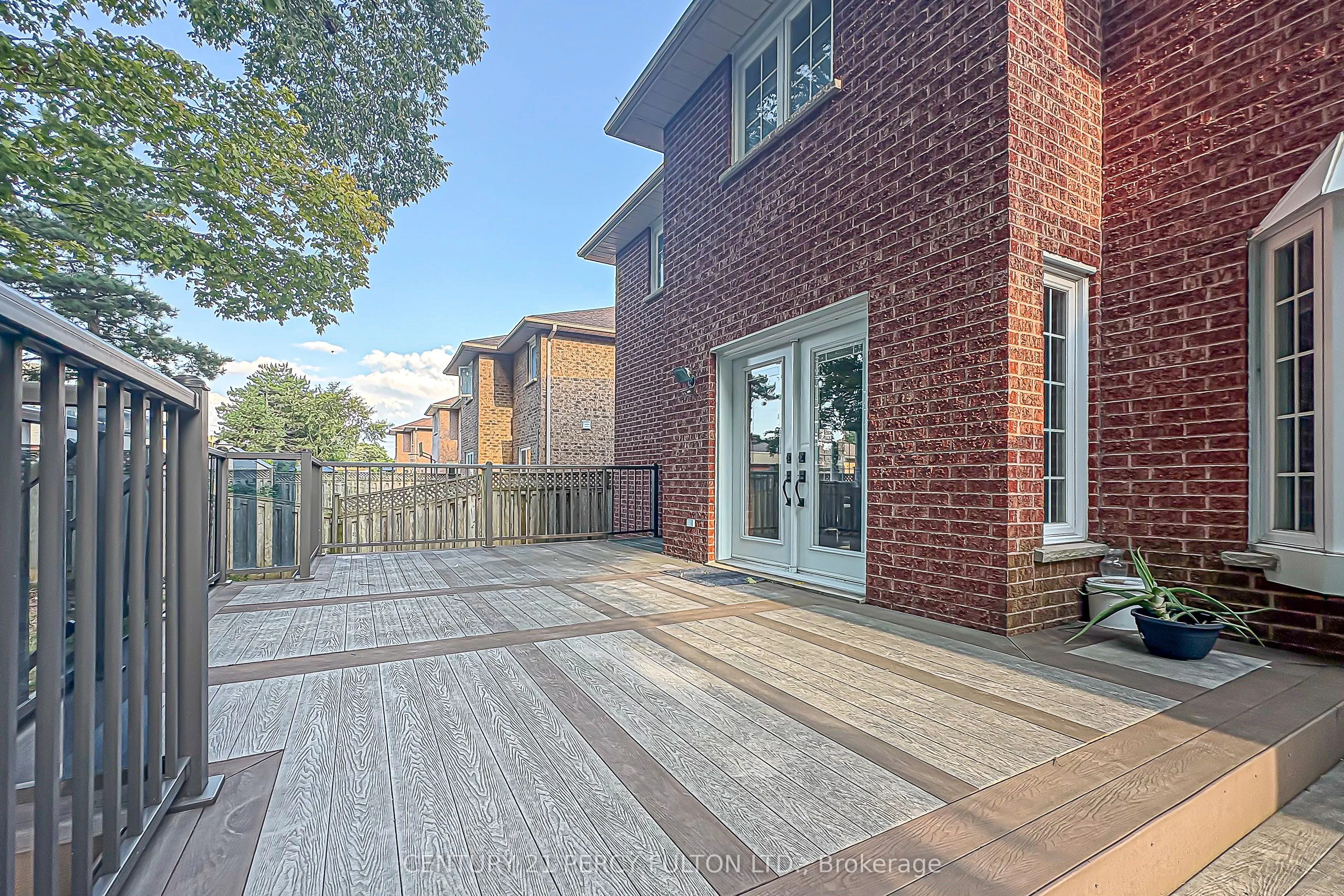 85 Havagal Crescent