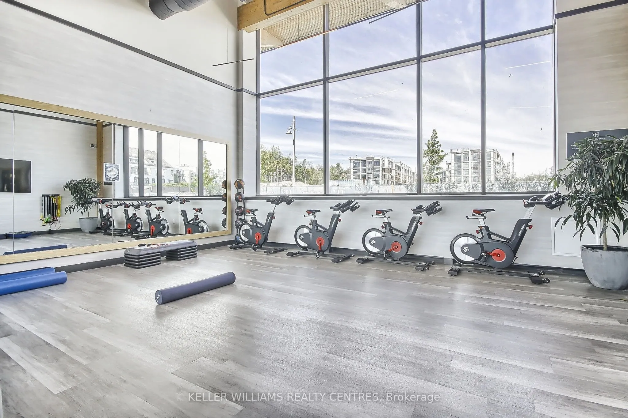289 Broward Way, #89