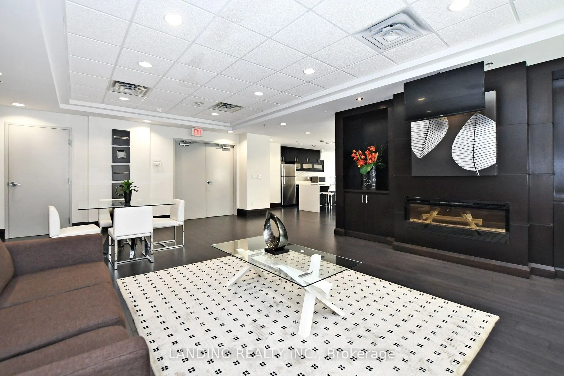 75 King William Crescent, #411