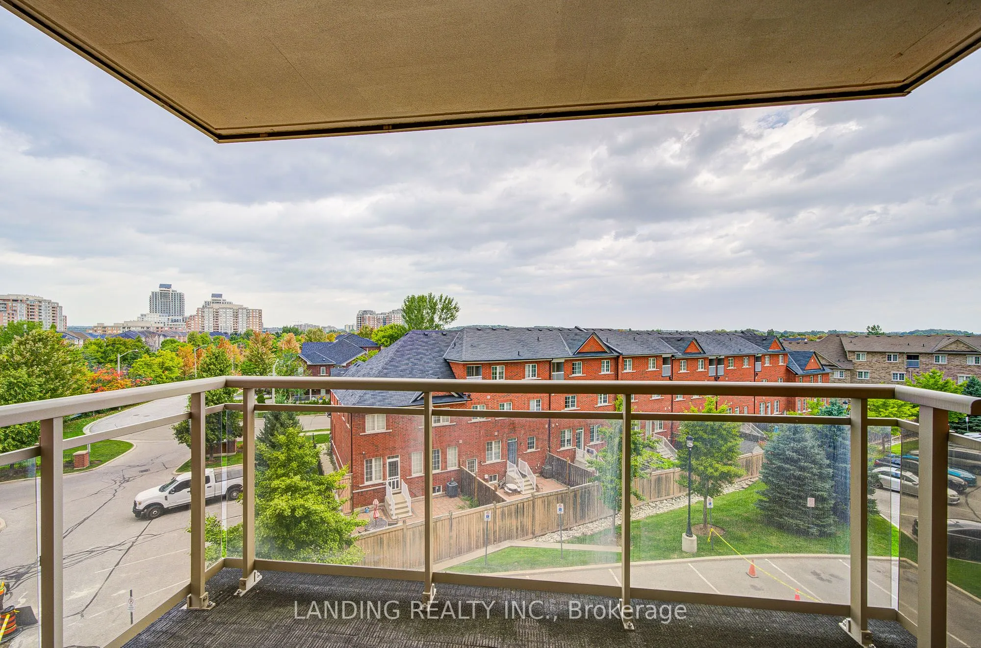 75 King William Crescent, #411