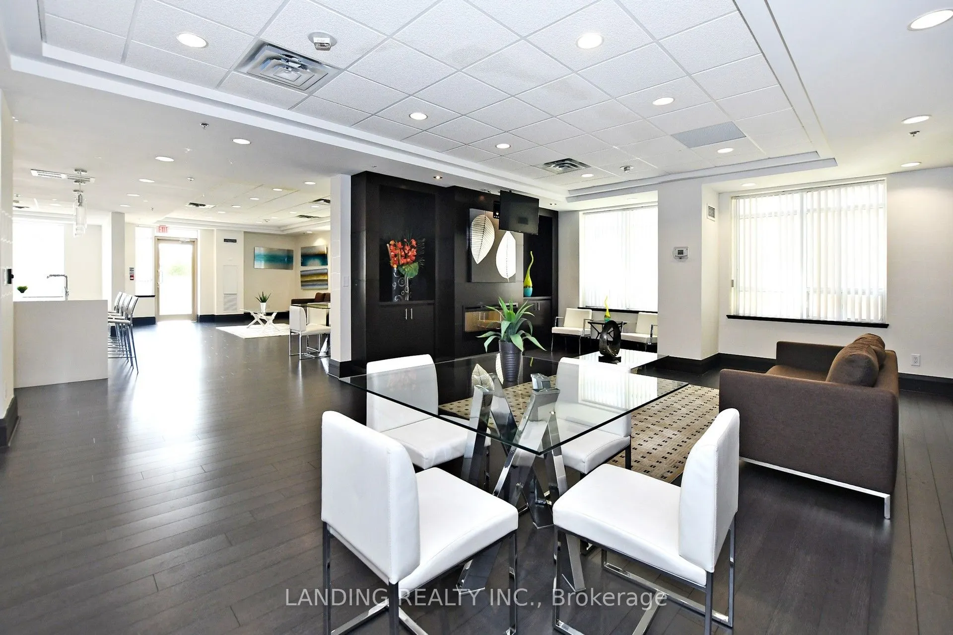 75 King William Crescent, #411