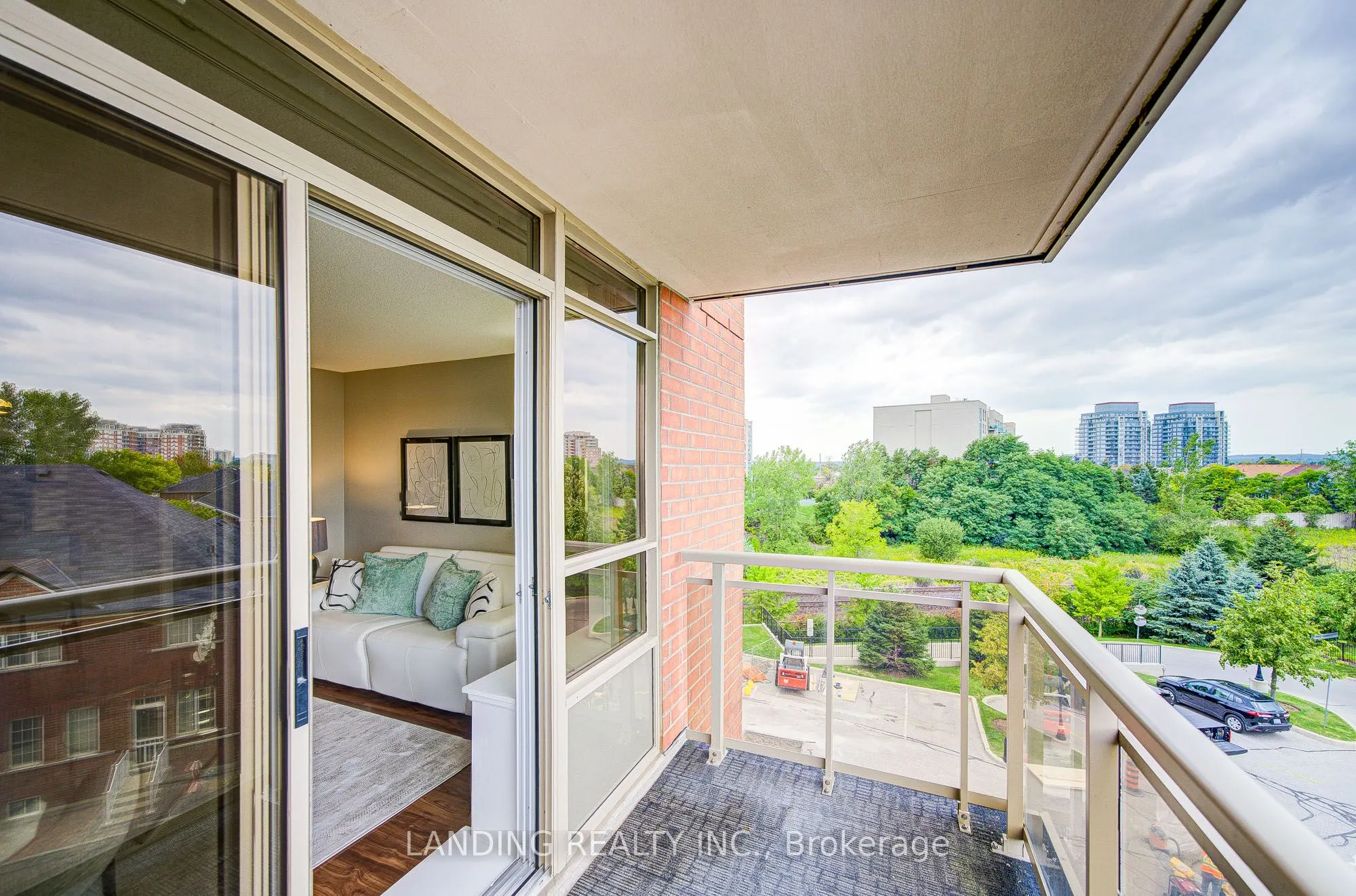 75 King William Crescent, #411