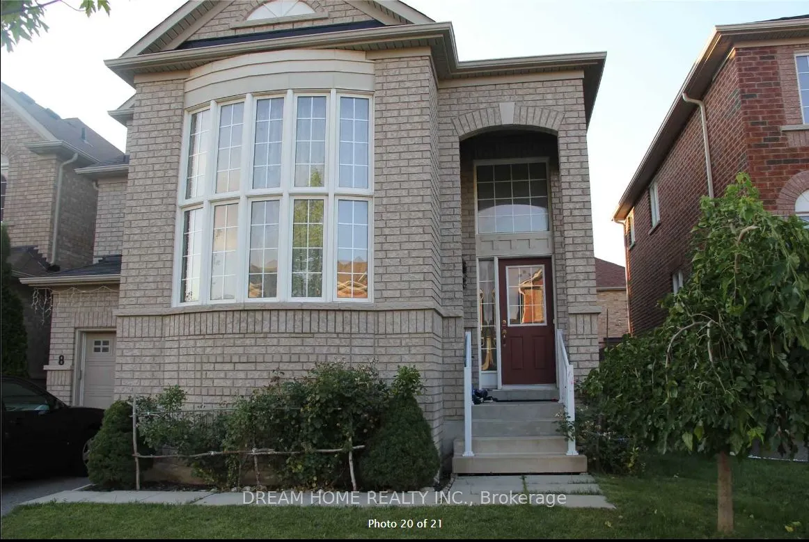 8 Mimosa Street