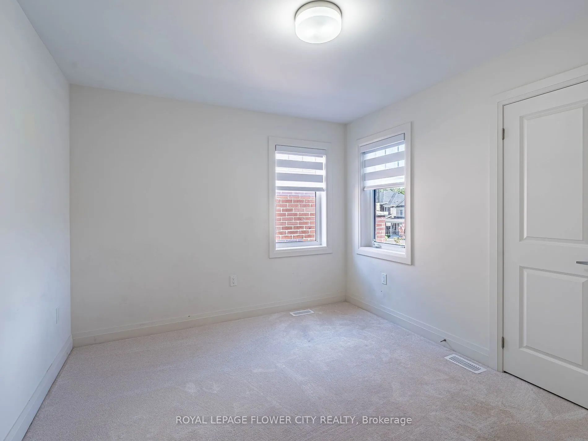 26 Hummingbird Grove