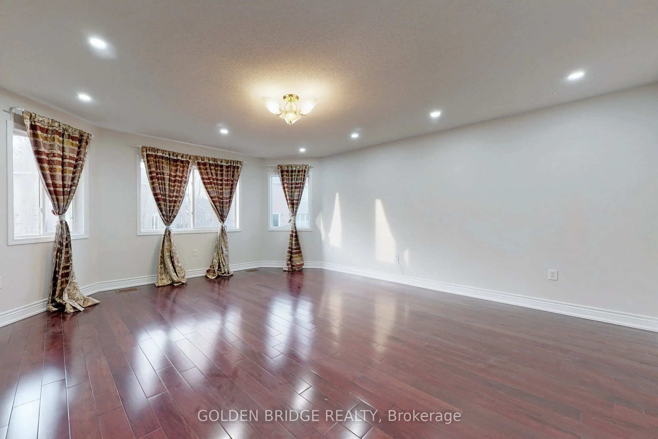 158 Worthington Avenue