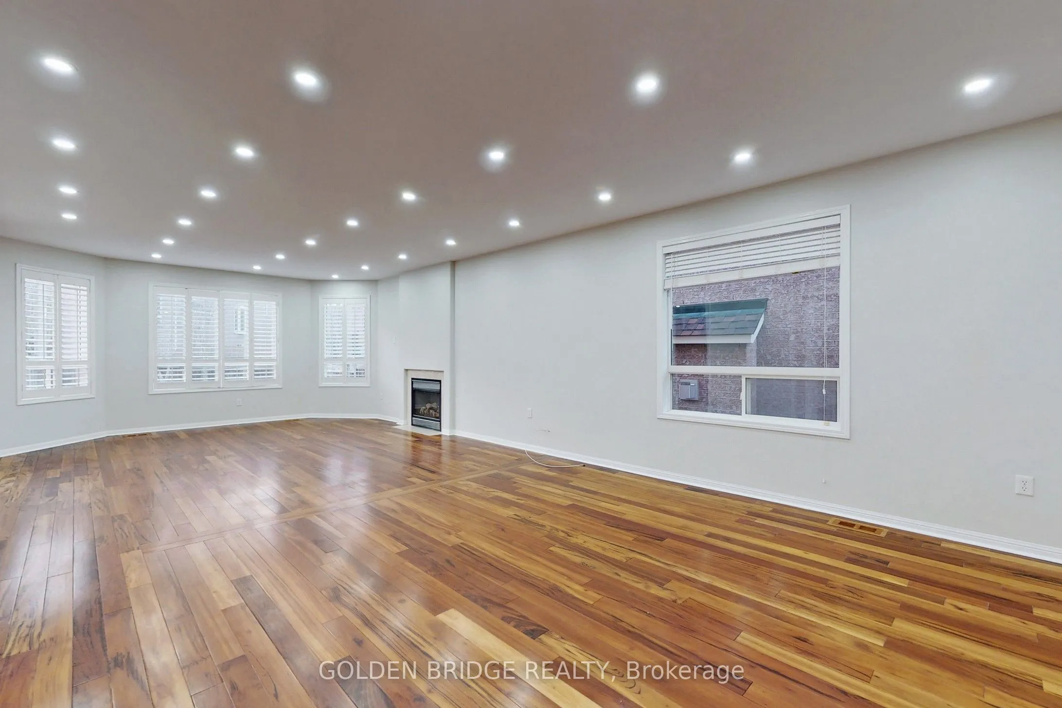 158 Worthington Avenue