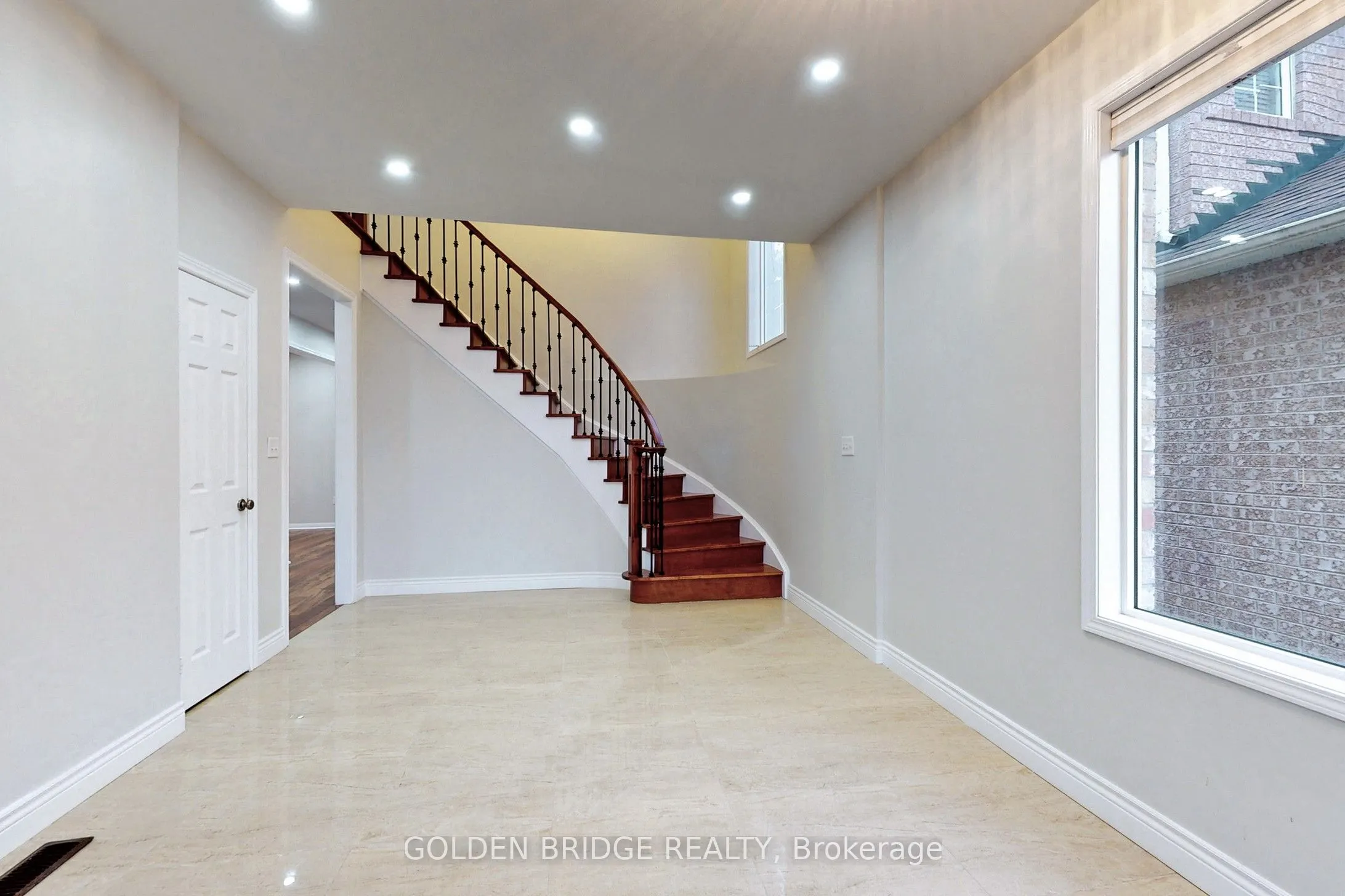 158 Worthington Avenue