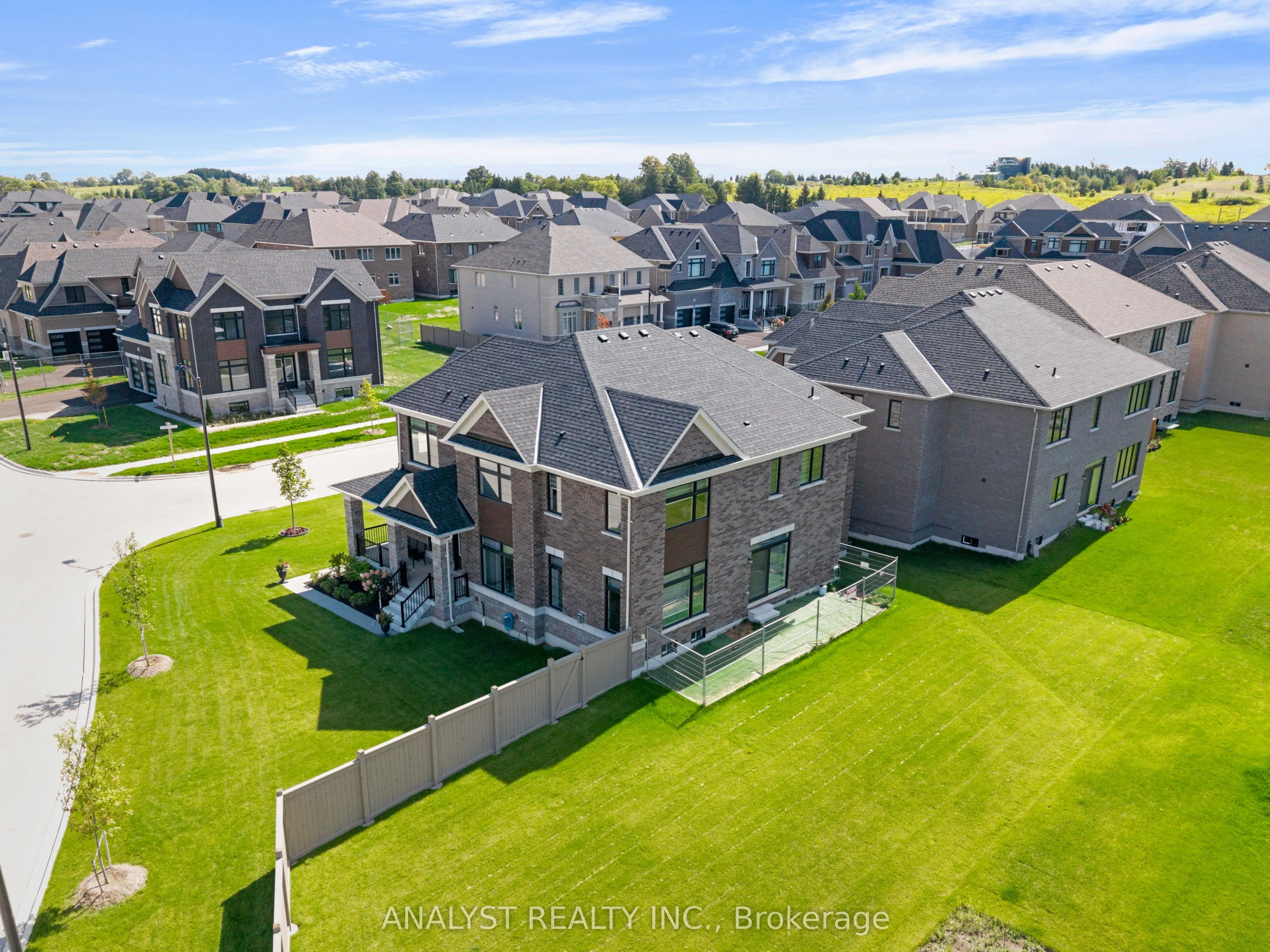 1 Twinleaf Crescent
