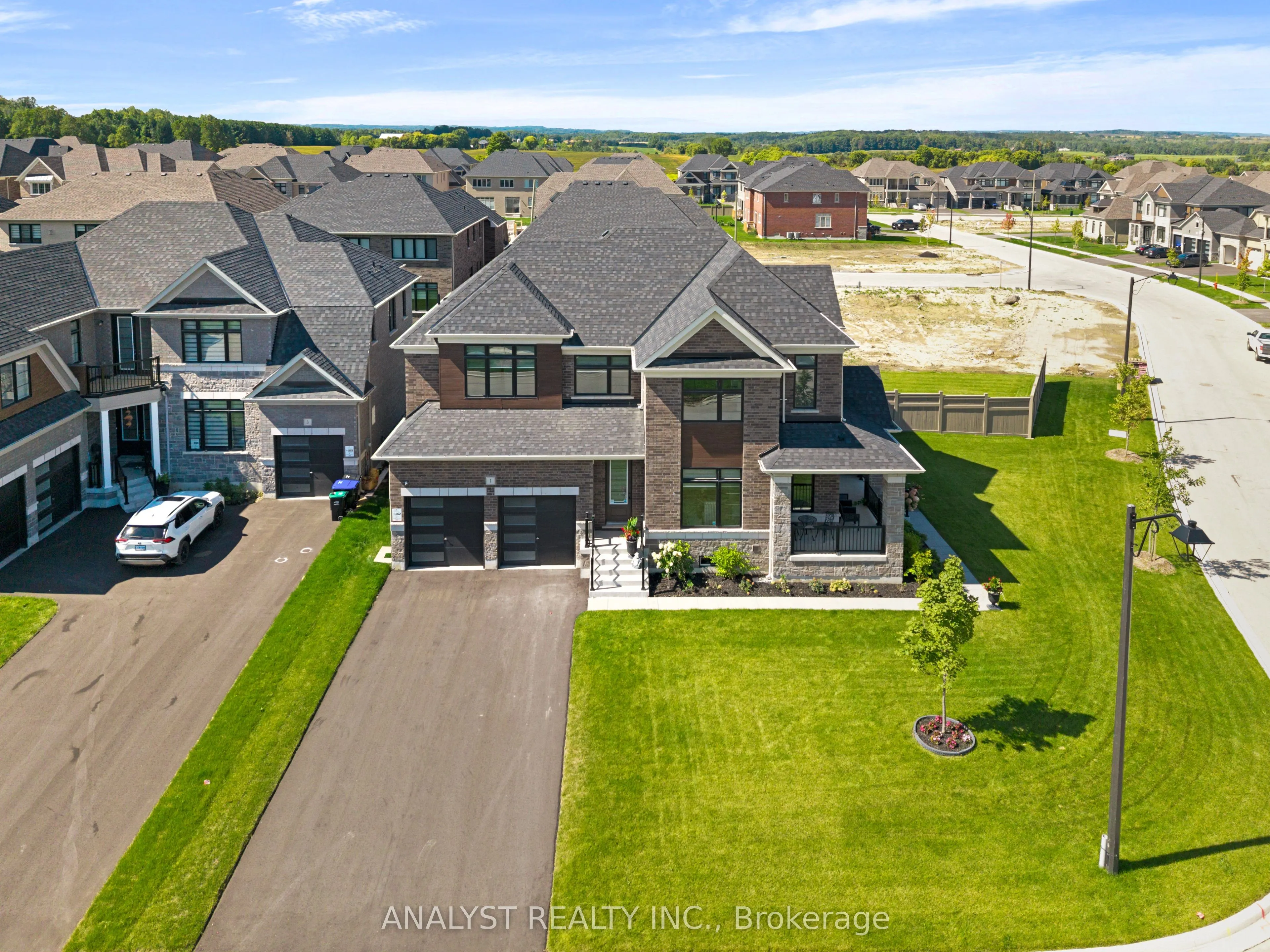 1 Twinleaf Crescent