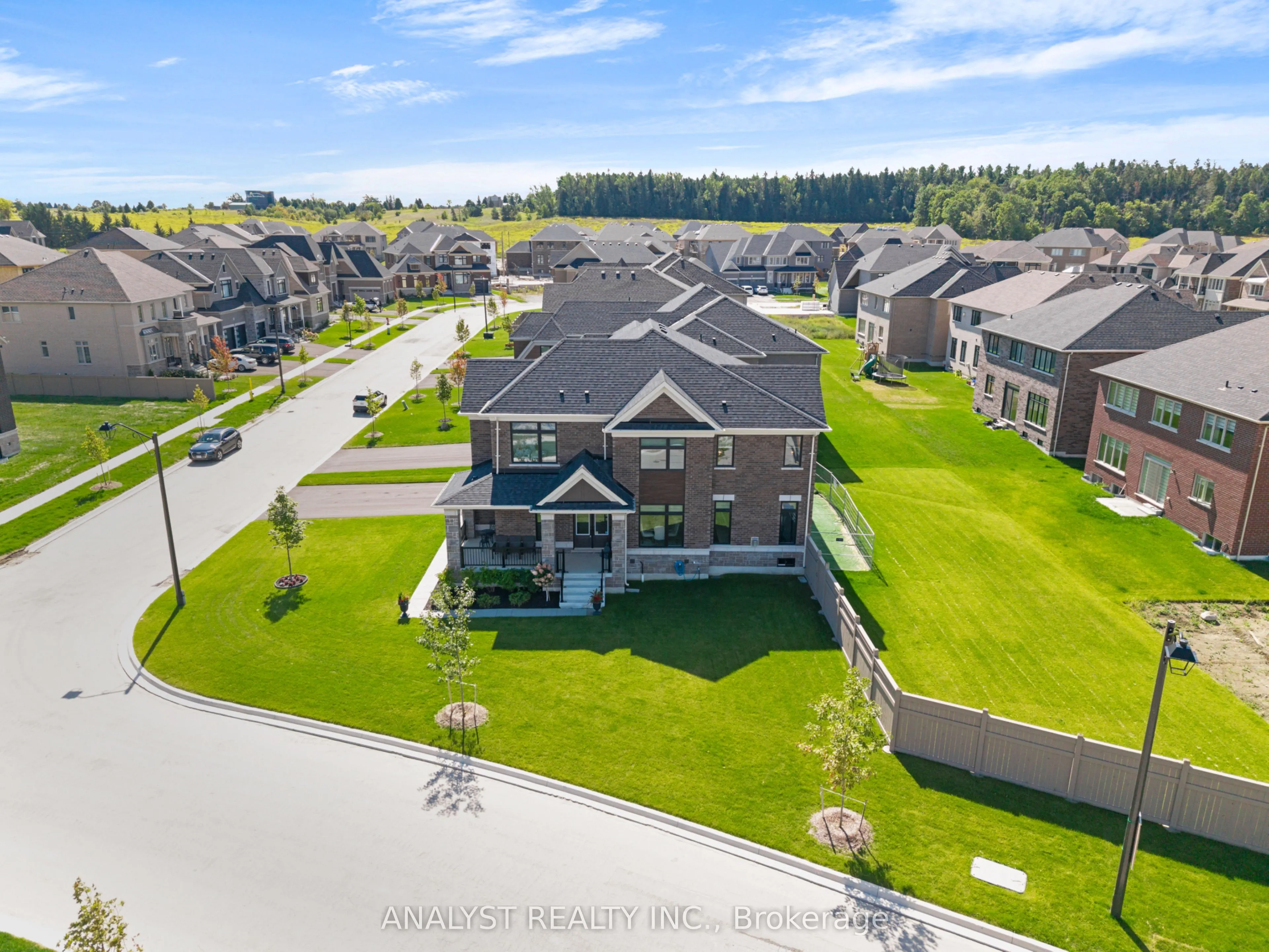 1 Twinleaf Crescent