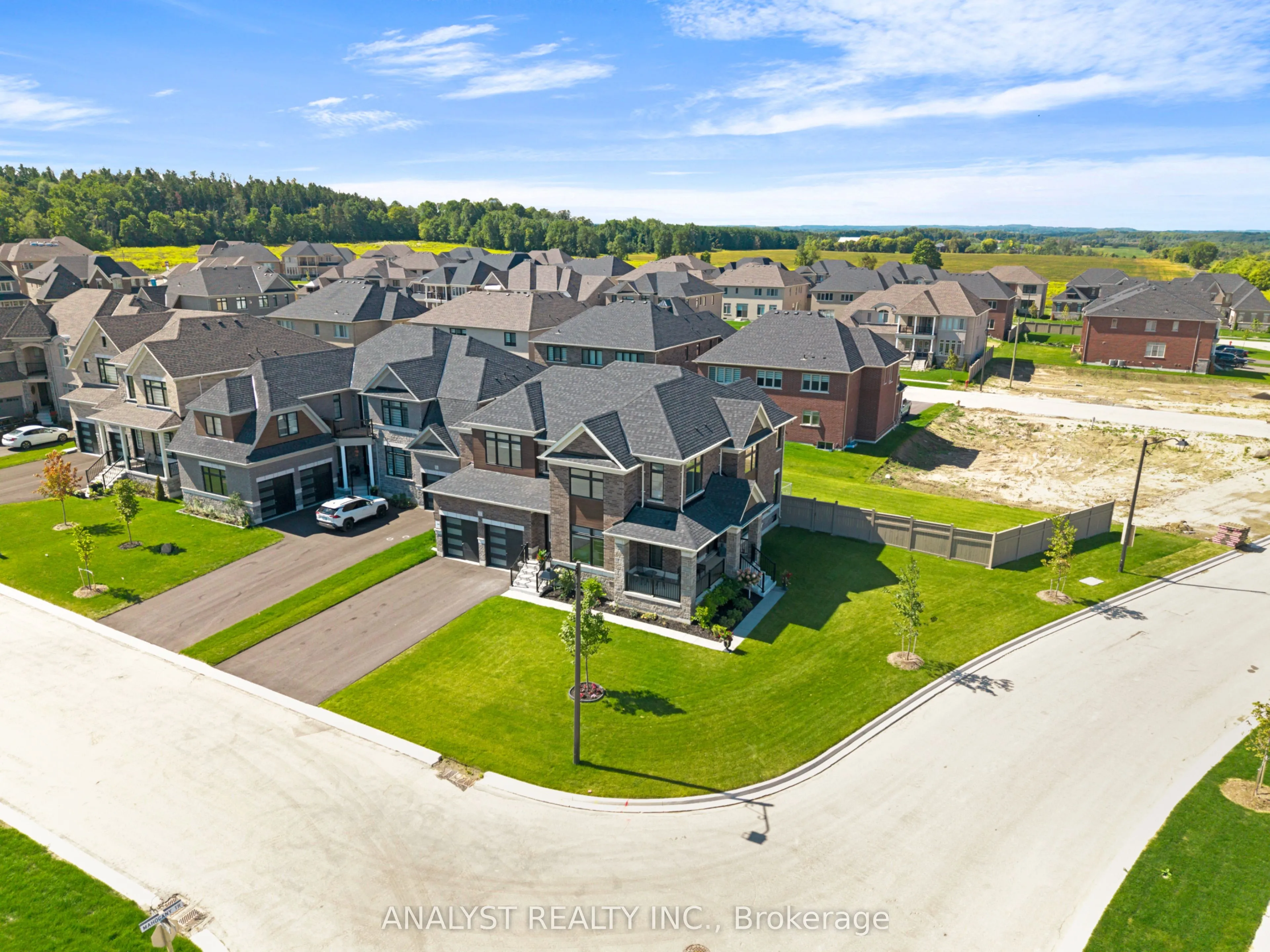 1 Twinleaf Crescent