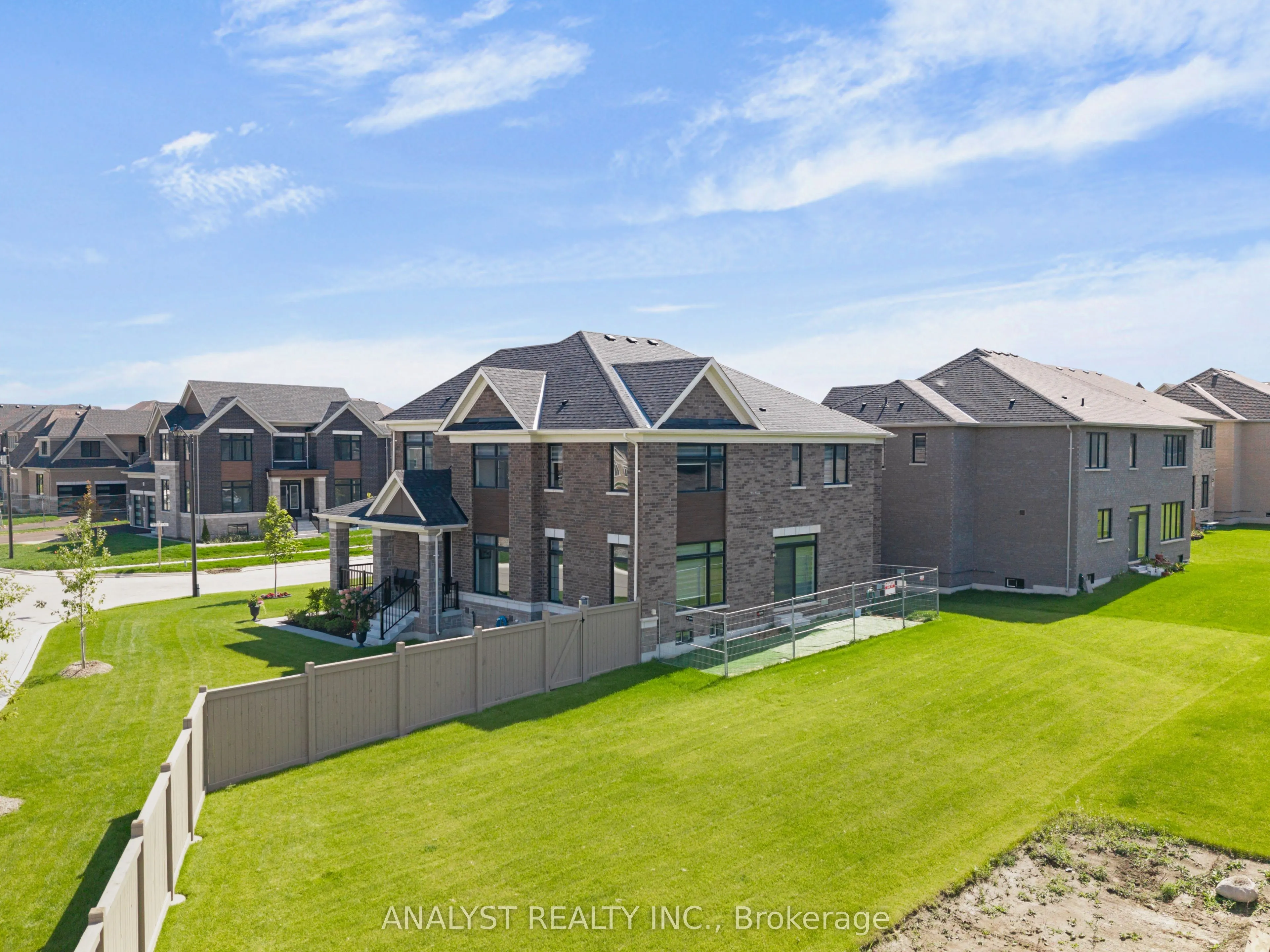 1 Twinleaf Crescent