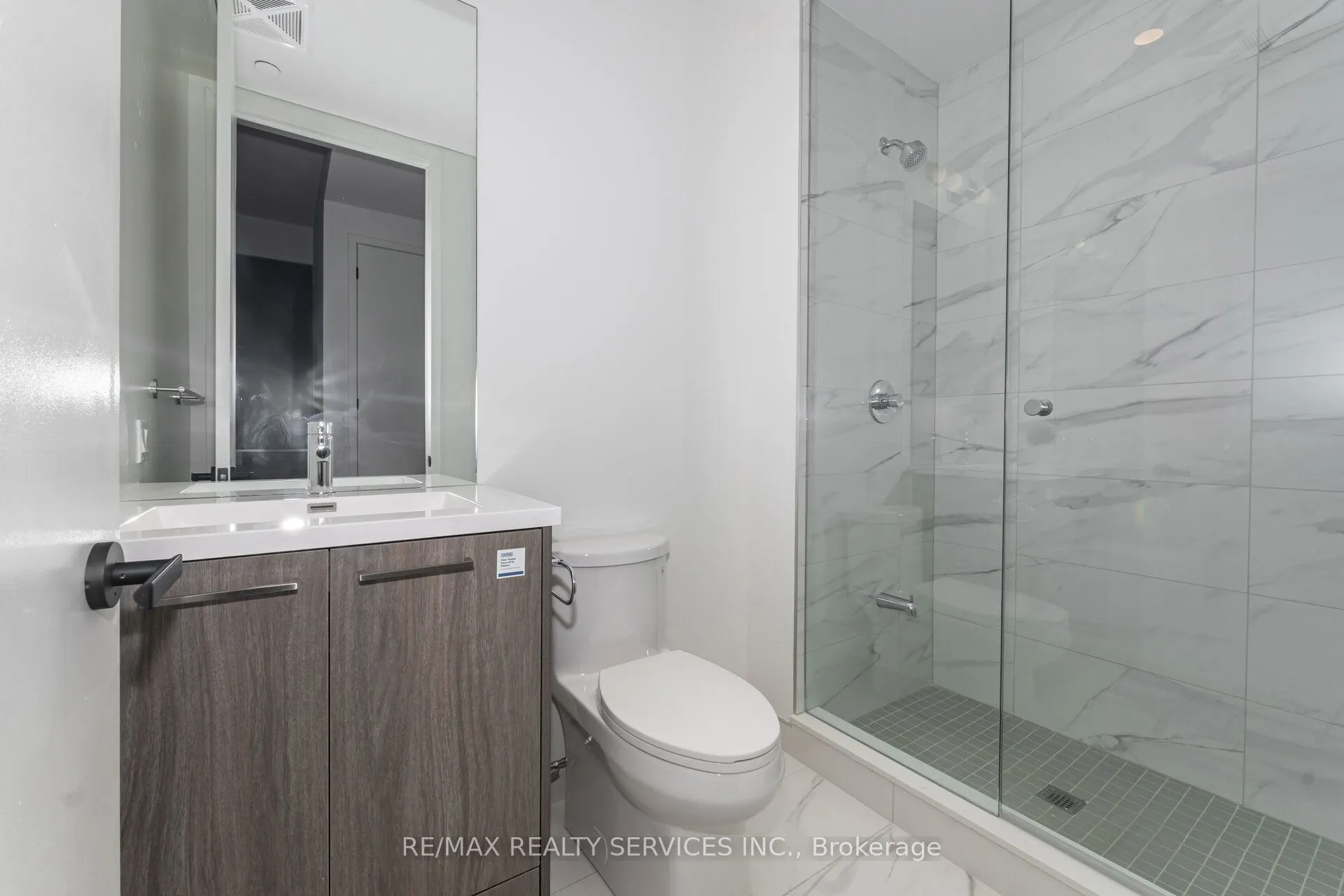 28 Interchange Way, #103 D