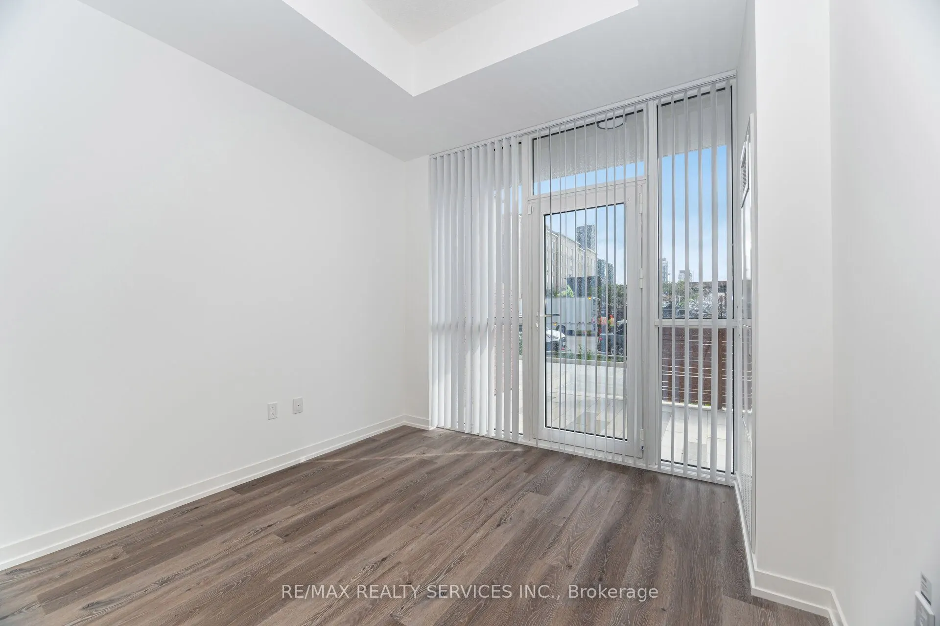 28 Interchange Way, #103 D