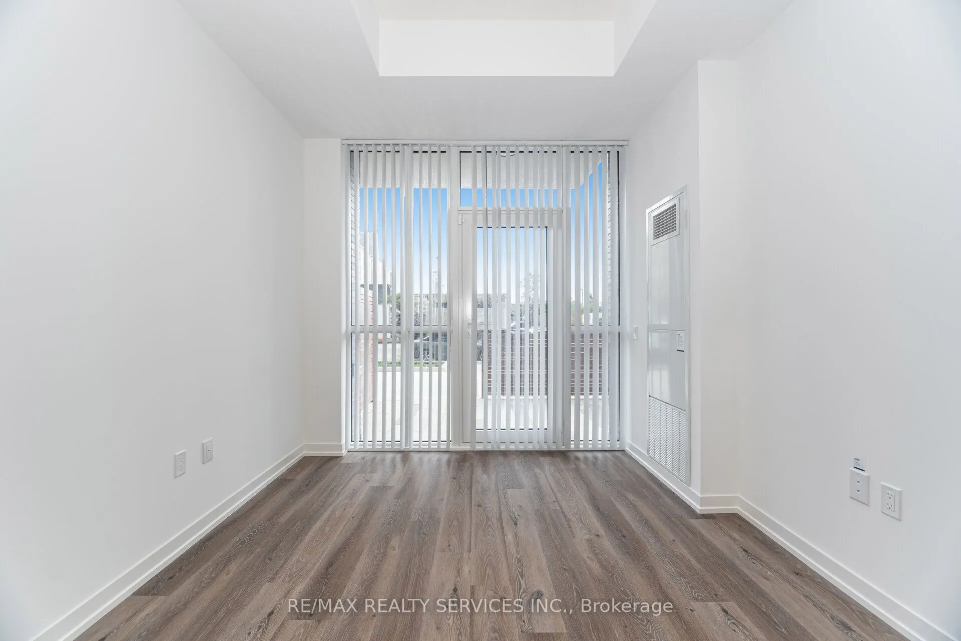28 Interchange Way, #103 D