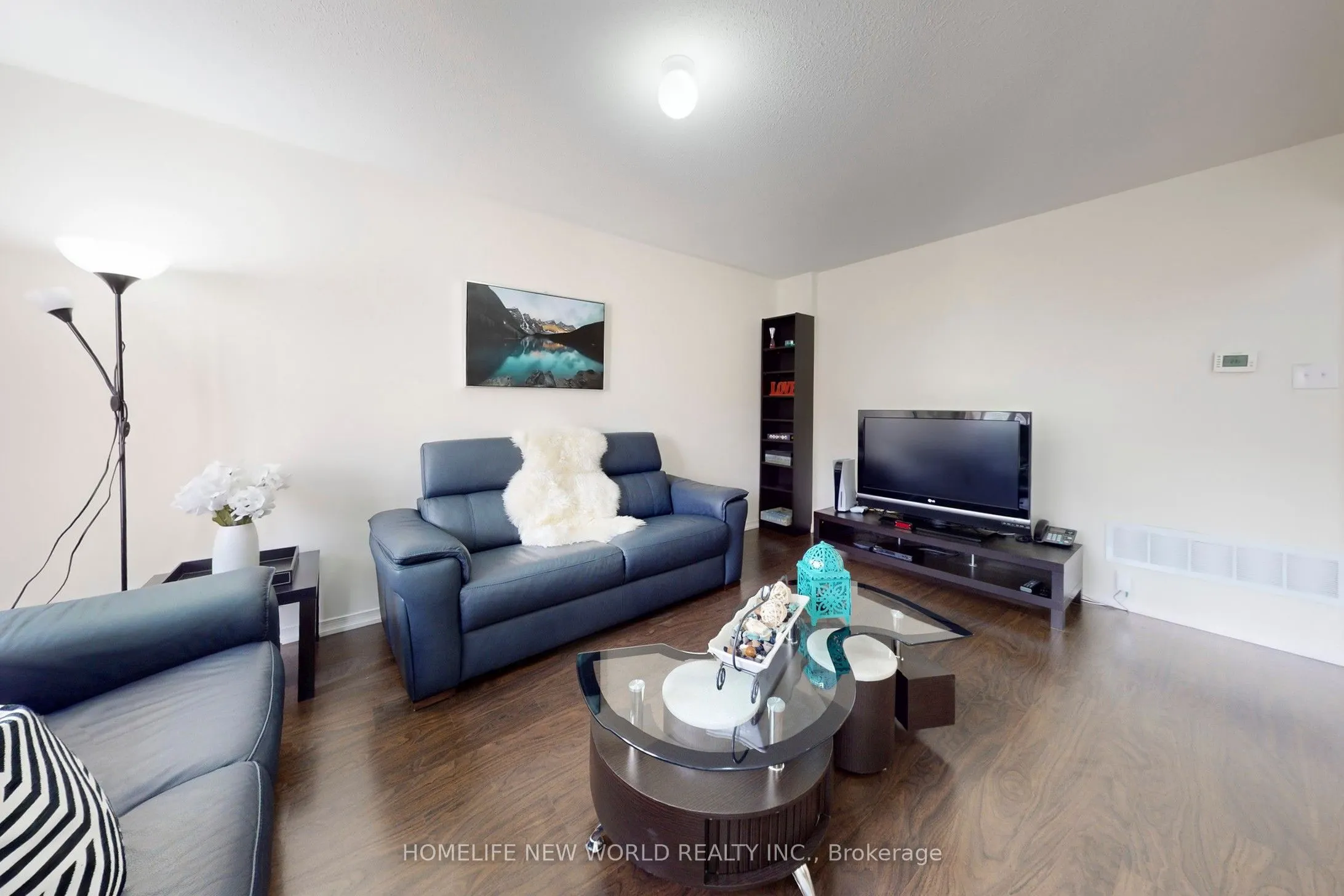 1124 BUR OAK Avenue