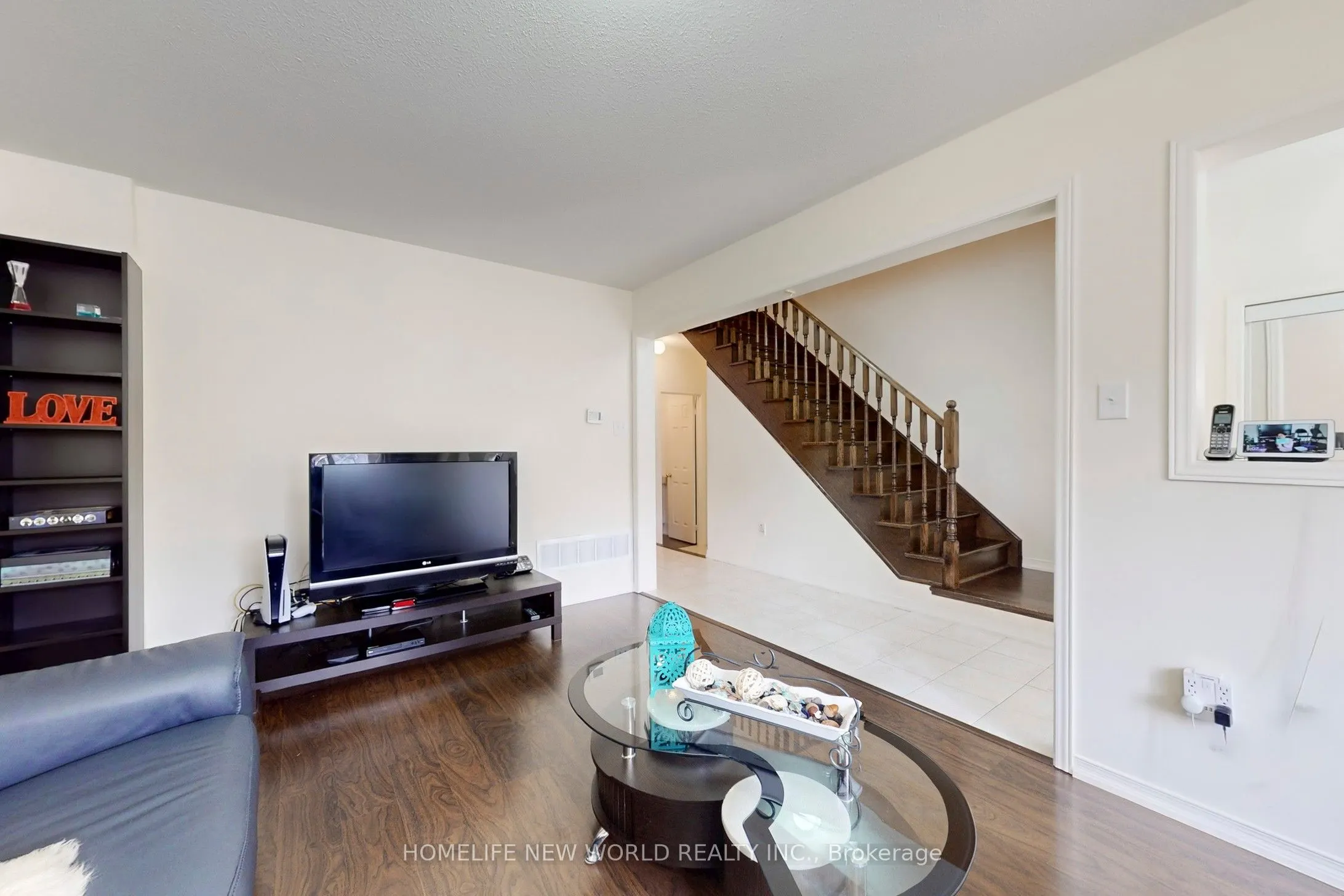 1124 BUR OAK Avenue