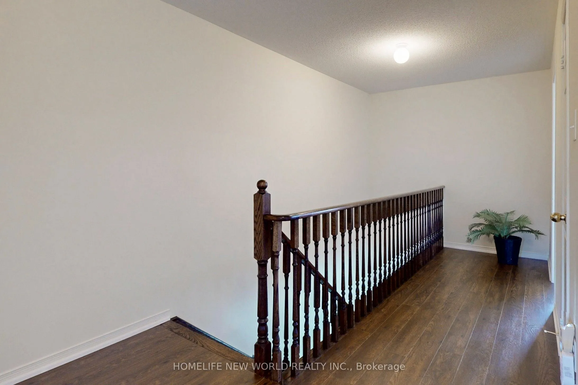1124 BUR OAK Avenue