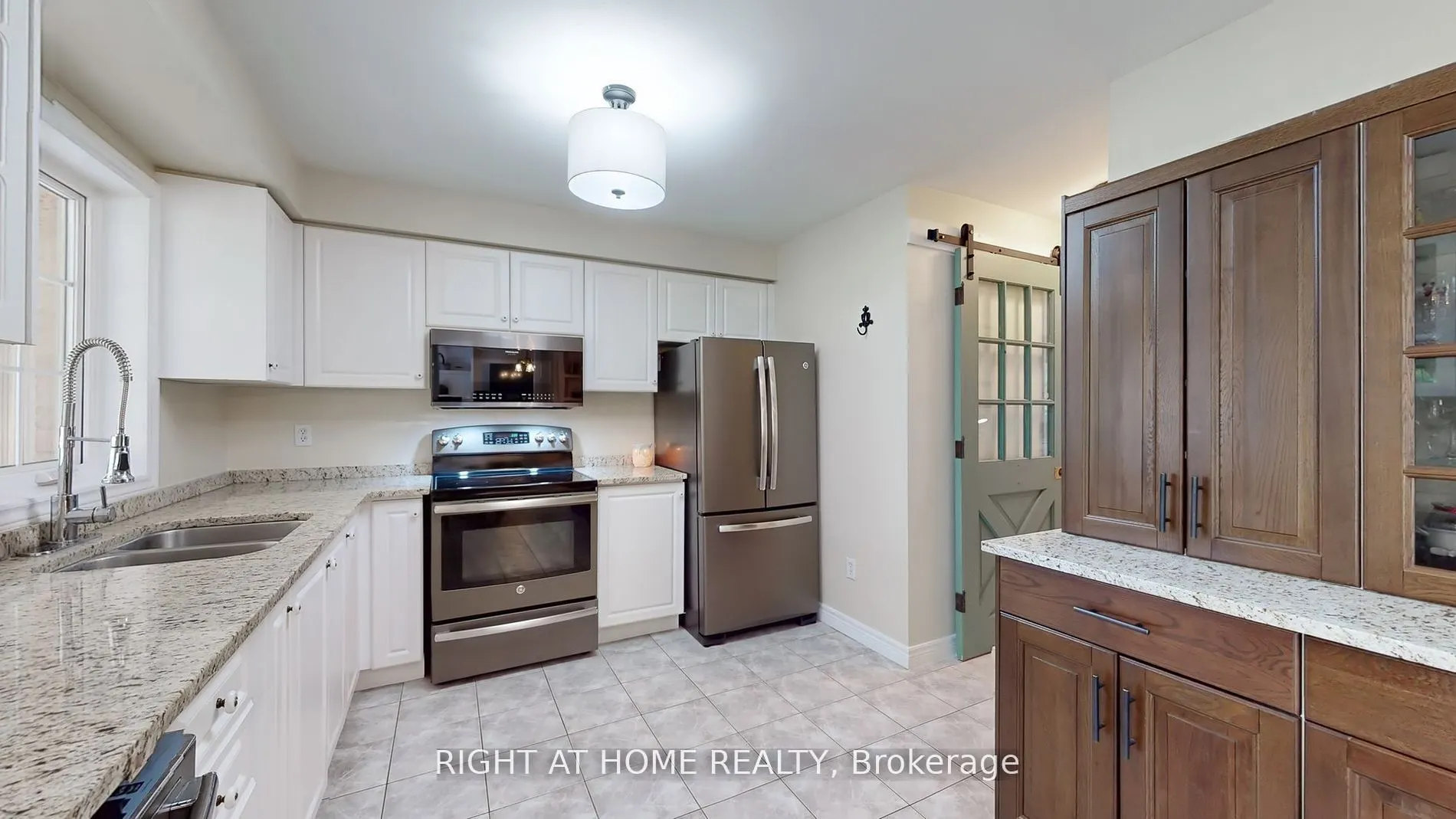 8956 Concession 4 Road