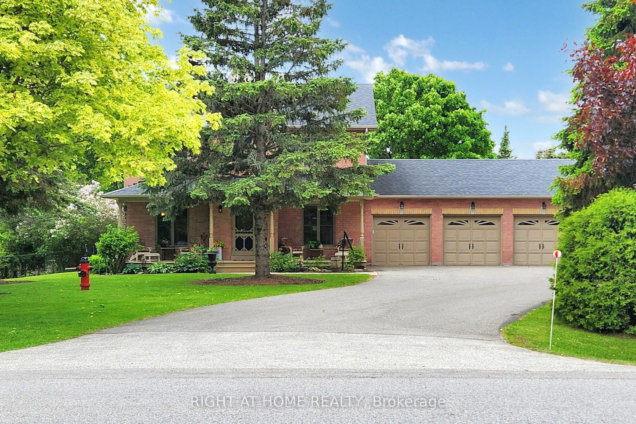 8956 Concession 4 Road