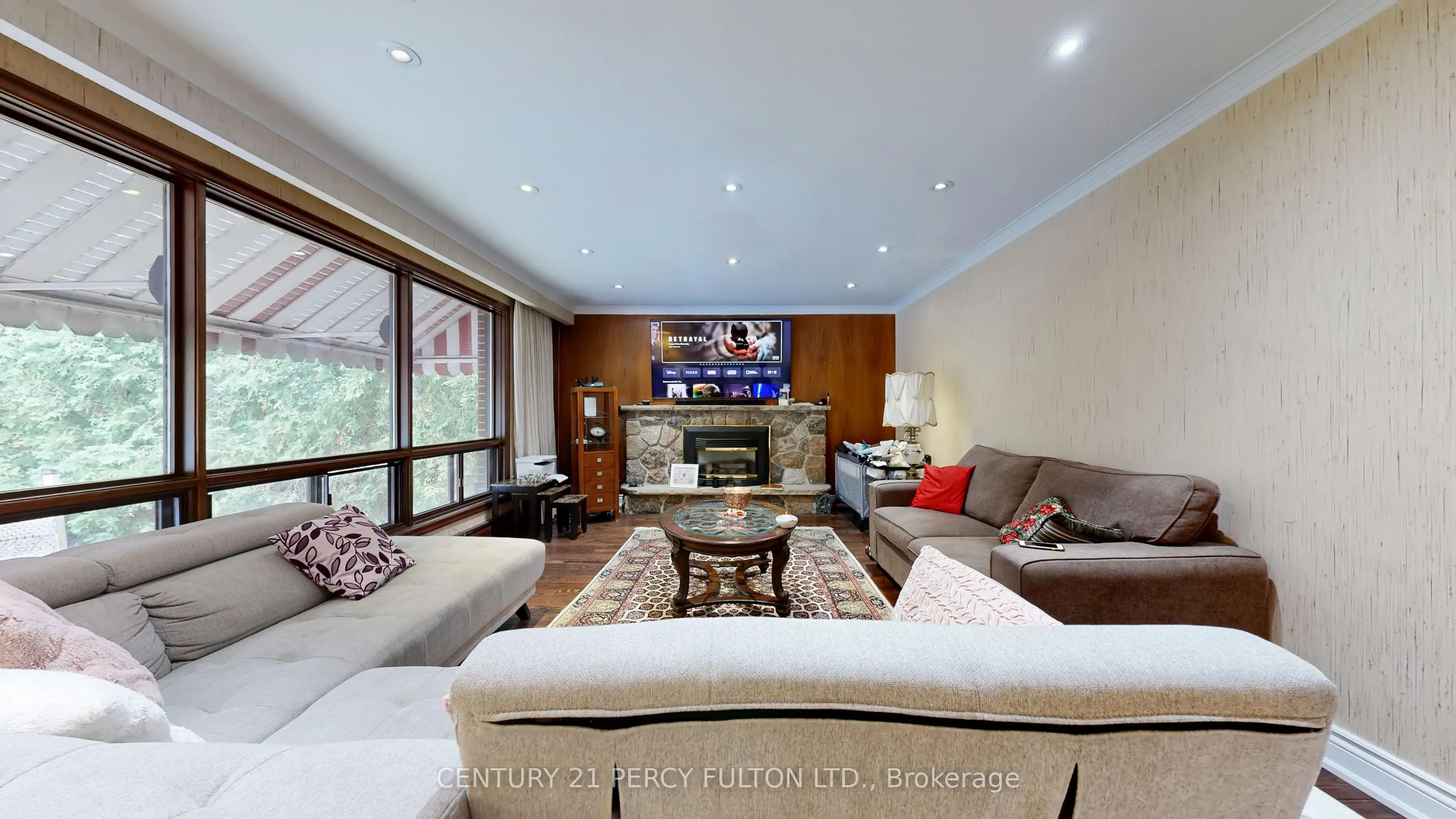 53 Poinsetta Drive