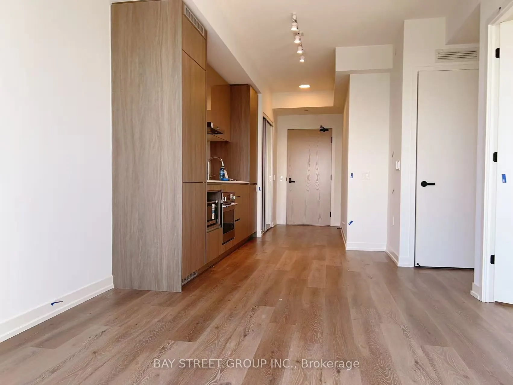 28 Interchange Way, #4208