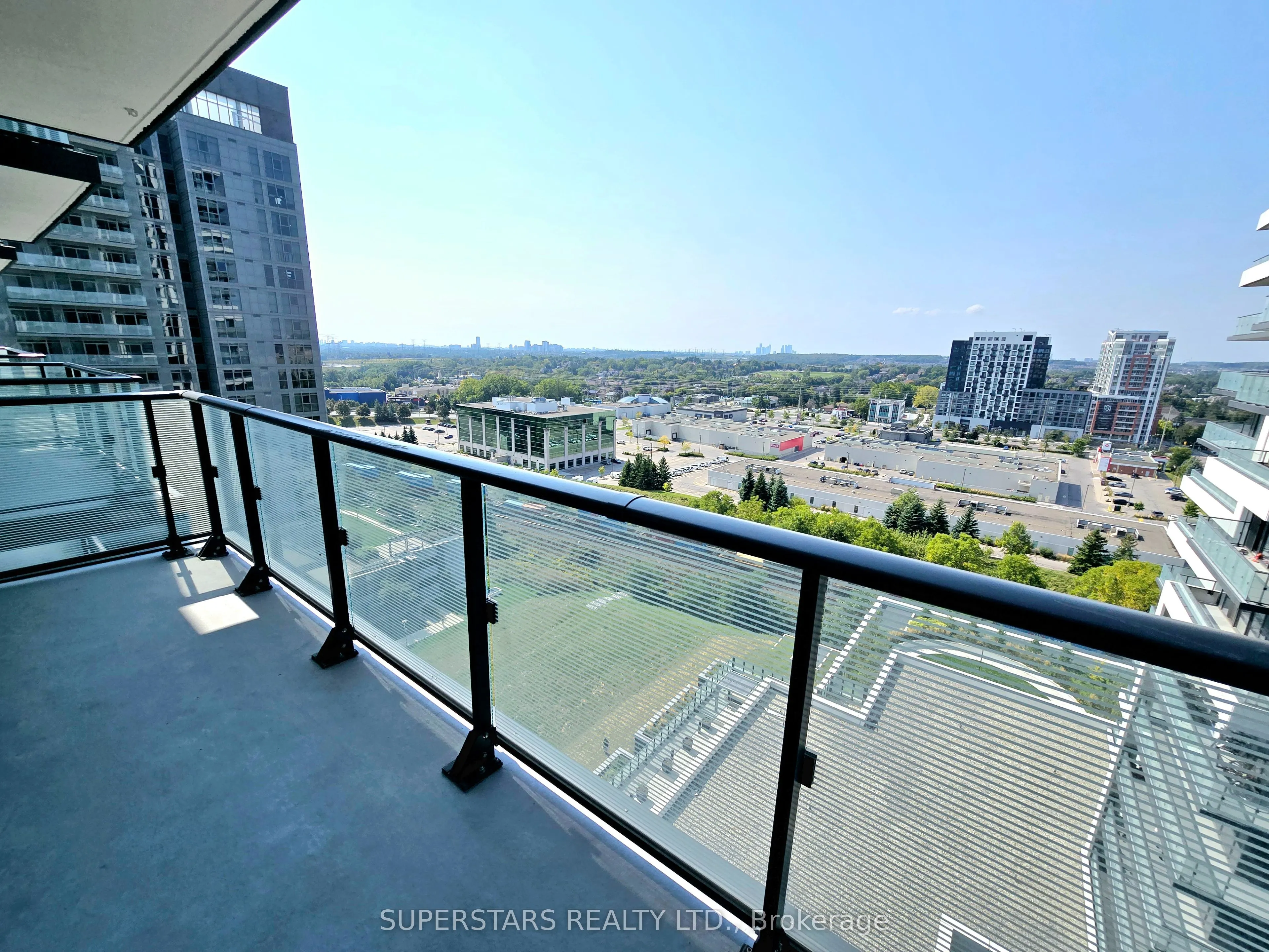 105 Oneida Crescent, #1401
