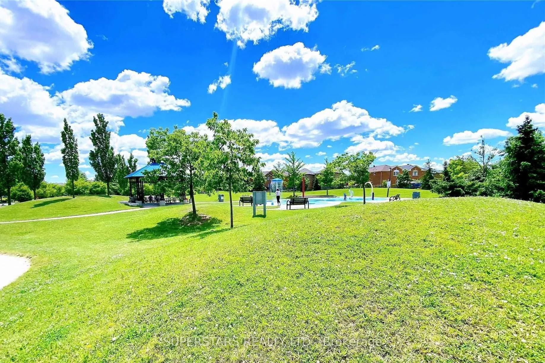 105 Oneida Crescent, #1401