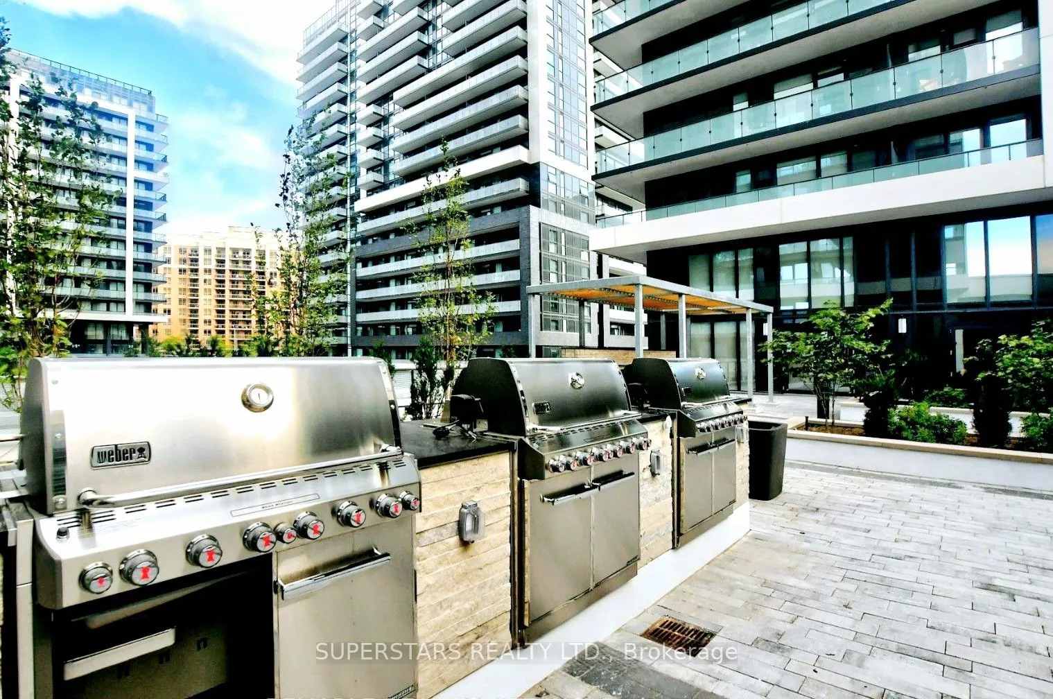 105 Oneida Crescent, #1401